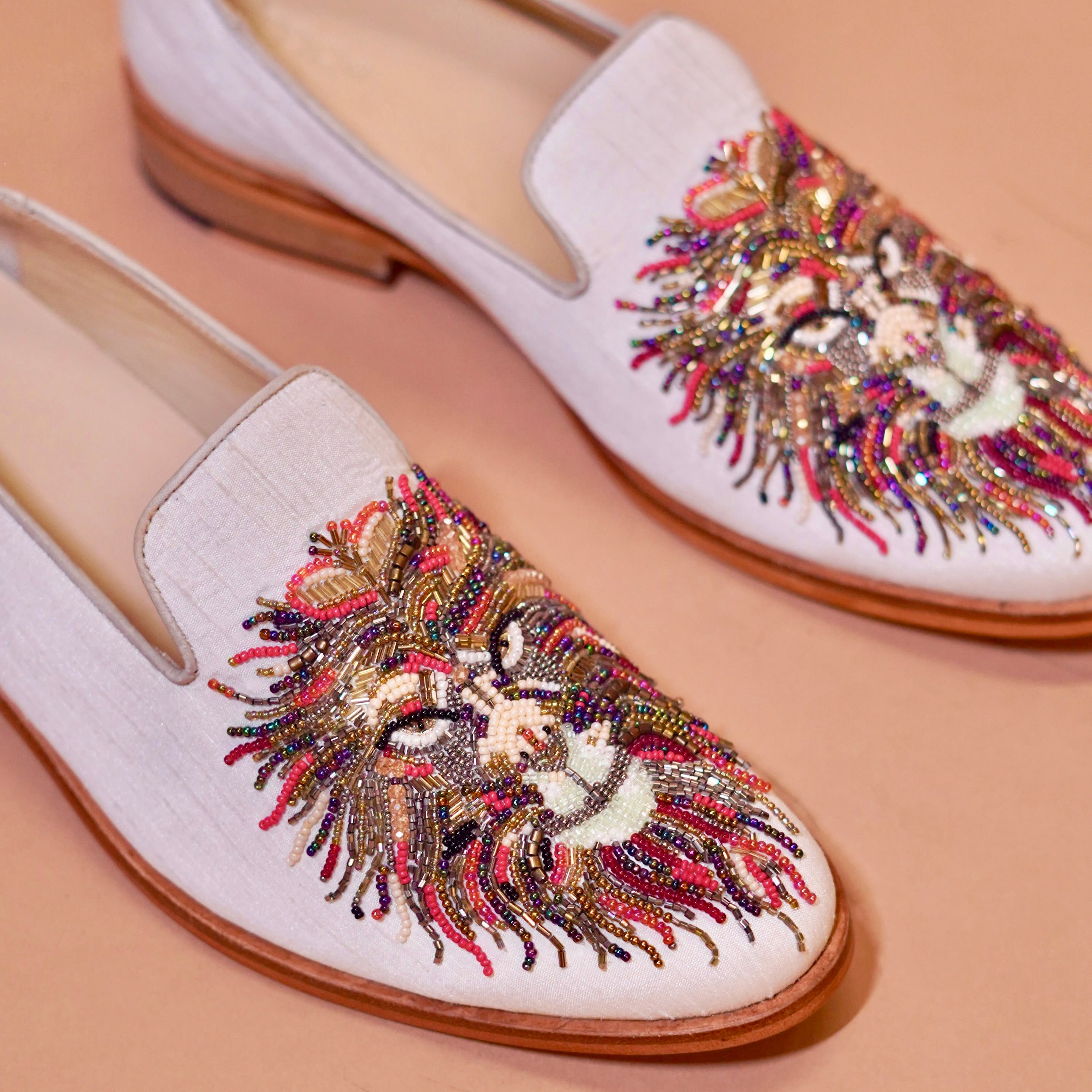 Avorio | Ivory Raw Silk zardozi embroidered loafers