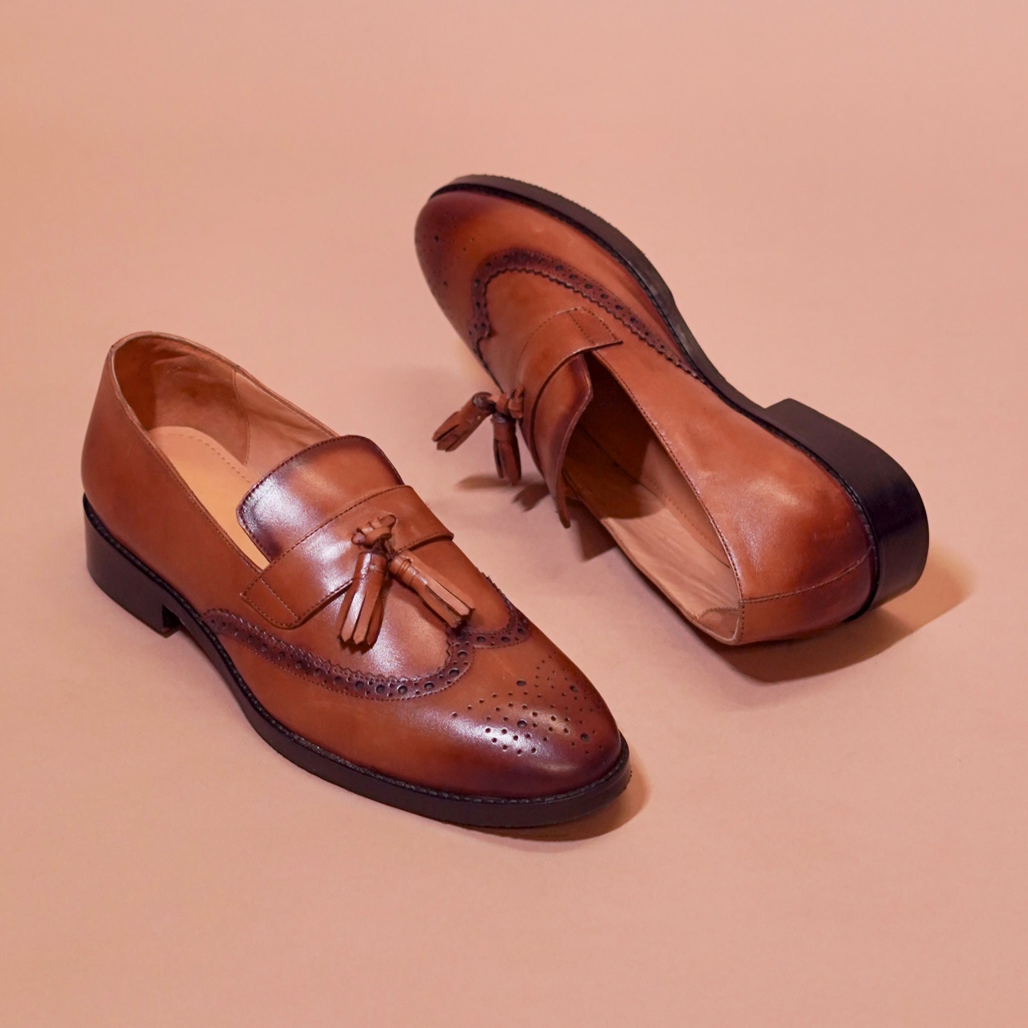 Motivo Broguo | Tan full-grain handcrafted loafers