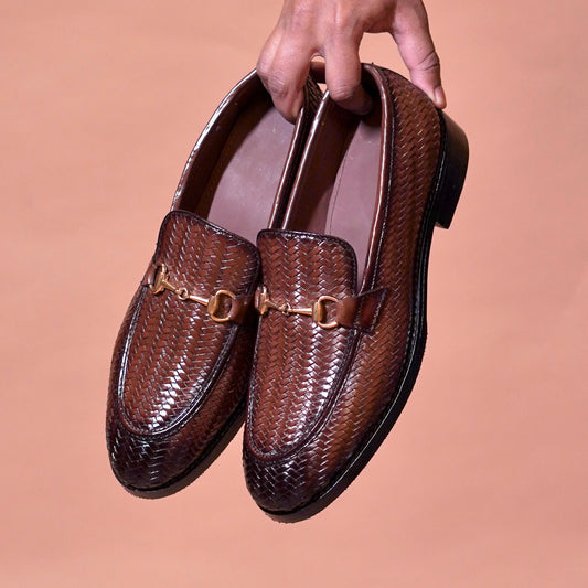 Trama Bruno brown woven leather loafer for men – top view
