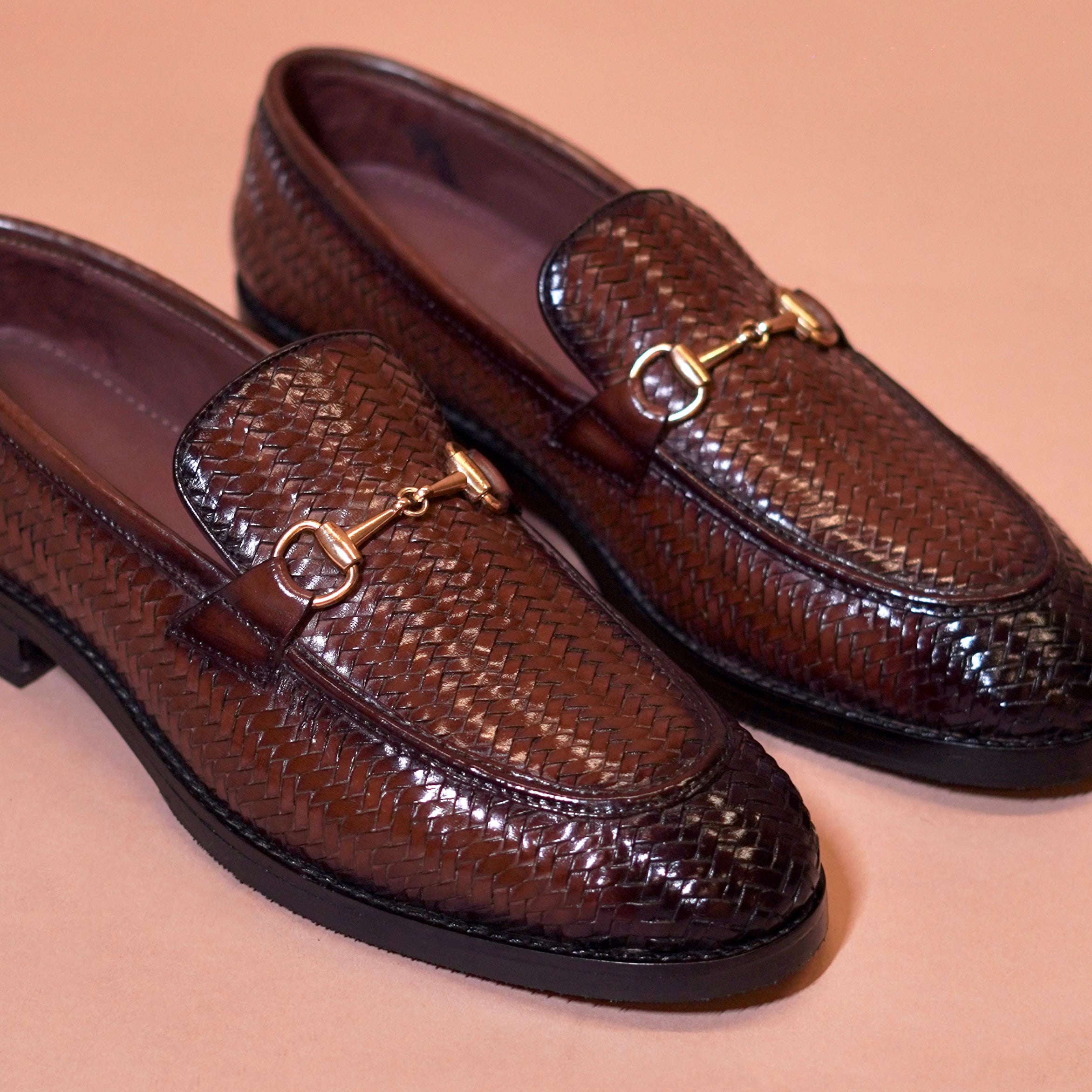 Trama Bruno horsebit loafer with burnished finish – close-up