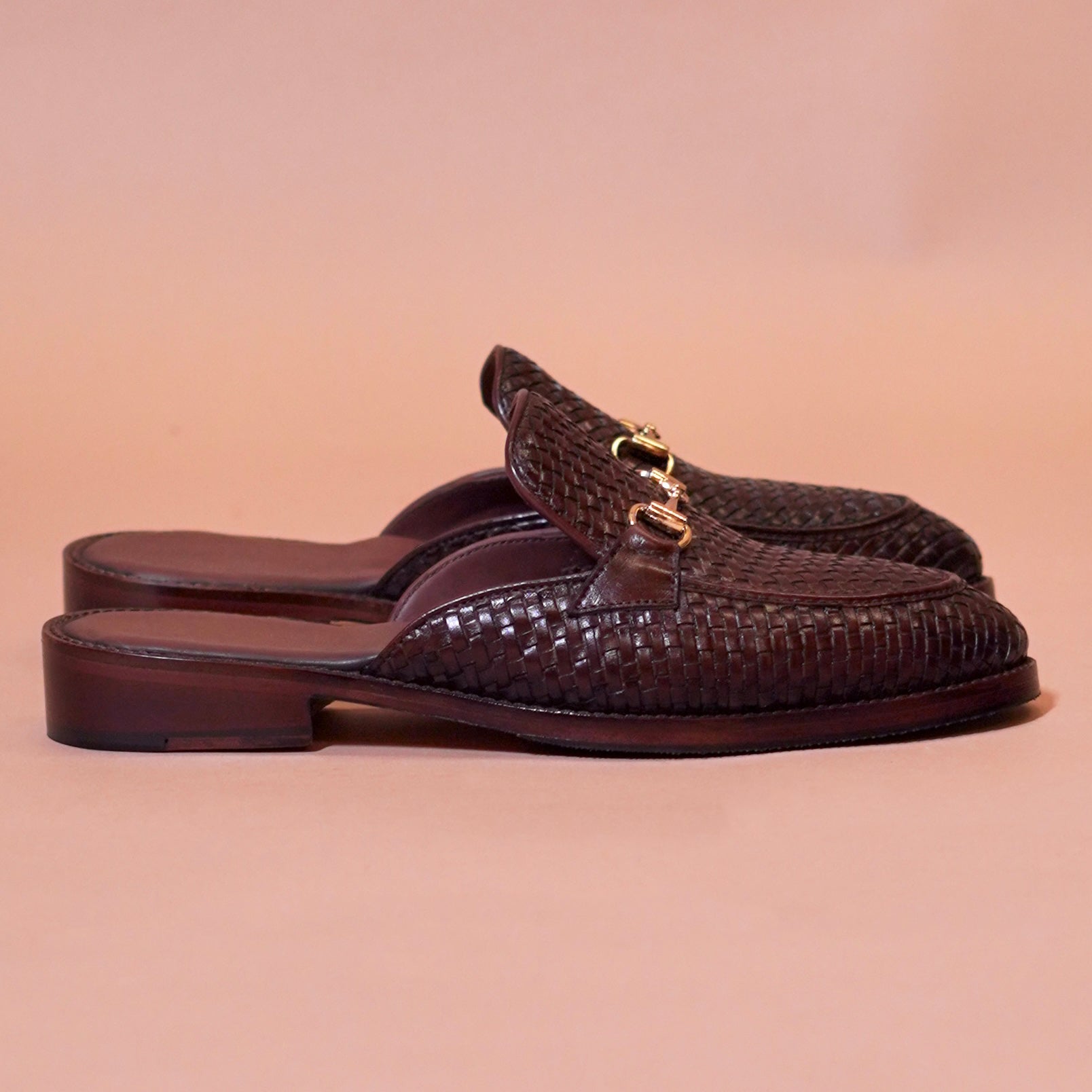Woven leather backless mule for men with antique finish – side profile