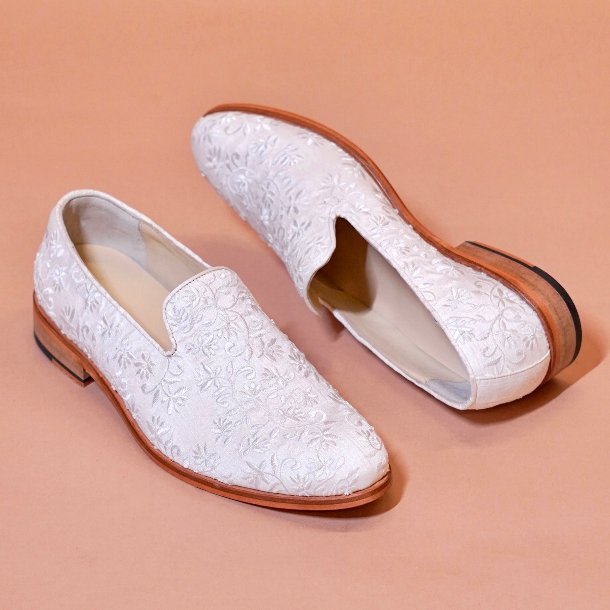 Ricamo Rosa – Powder Pink Silk Embroidered Loafer for Men