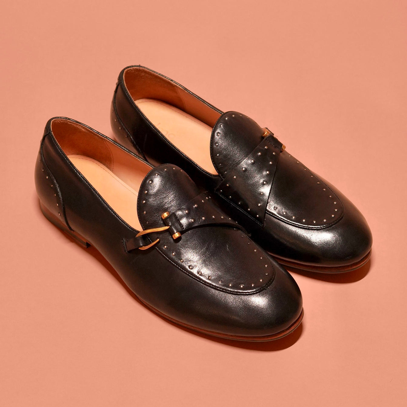 Motivo Nero Riveto | Black riveted leather loafers