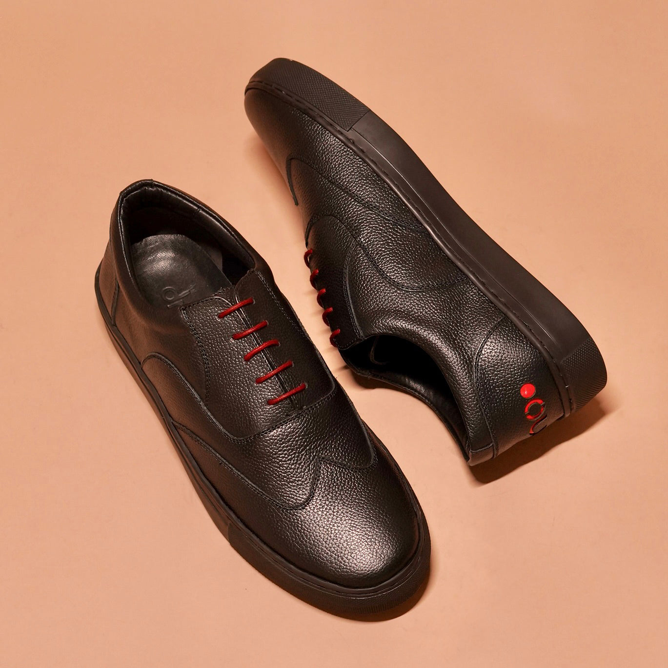 Fresco Carbonio – Black Milled Leather Sneaker for Men