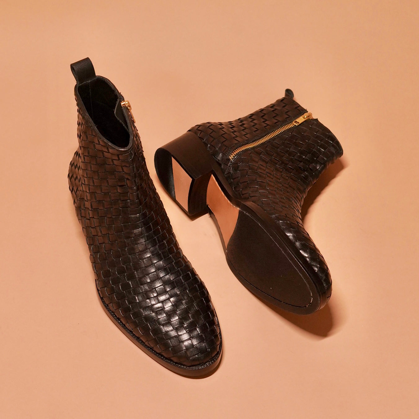 Close-up of Sprazzo Tesso Nero's Blake-stitched sole and Cuban heel.