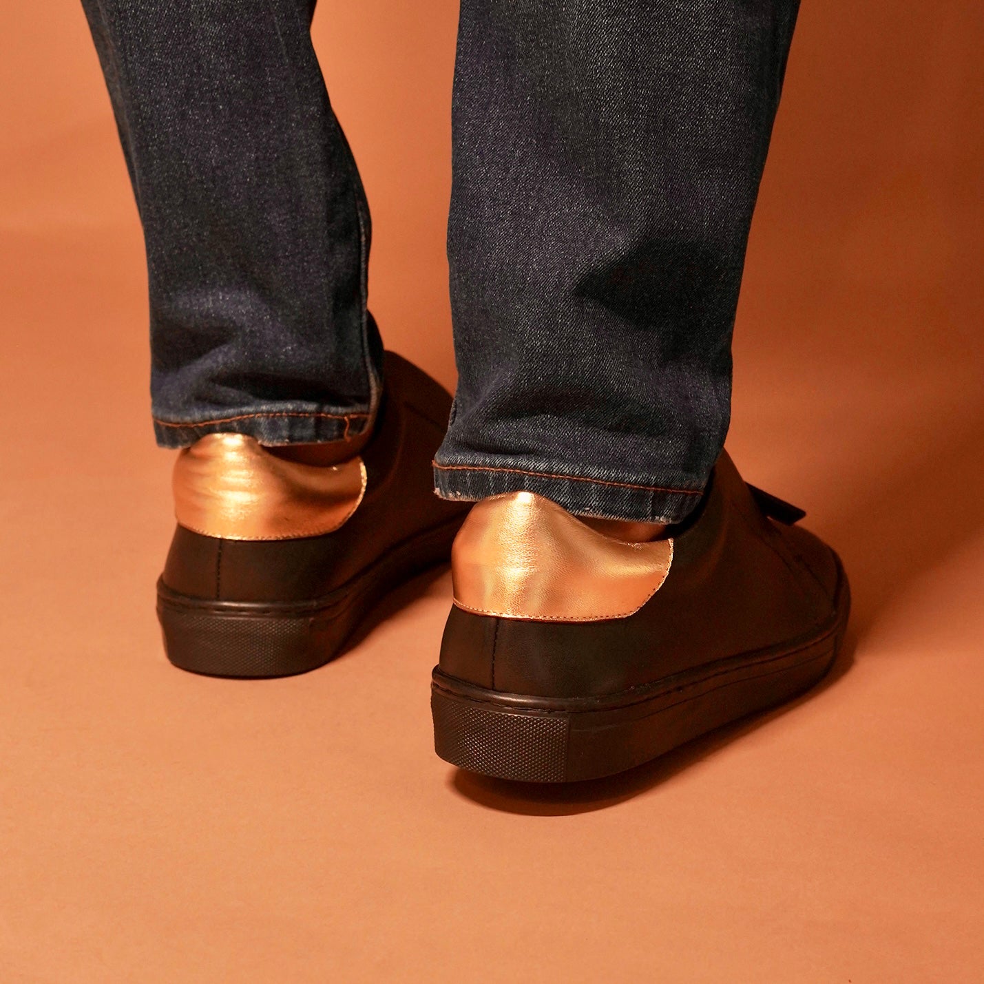 Pigro Nero paired with casual outfits for a convenient and stylish look.