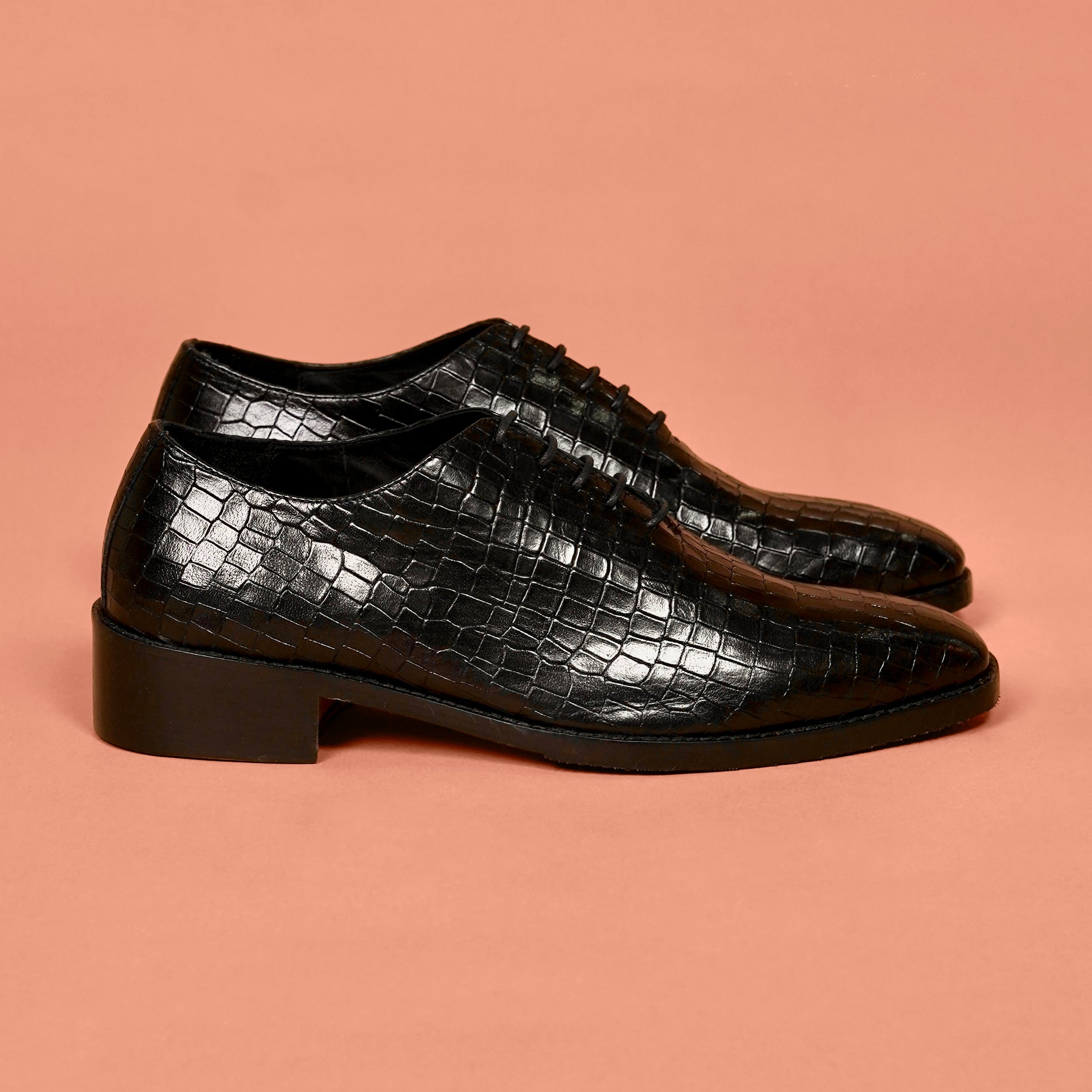 Caro Croco – Black Croc-Embossed Leather Oxford