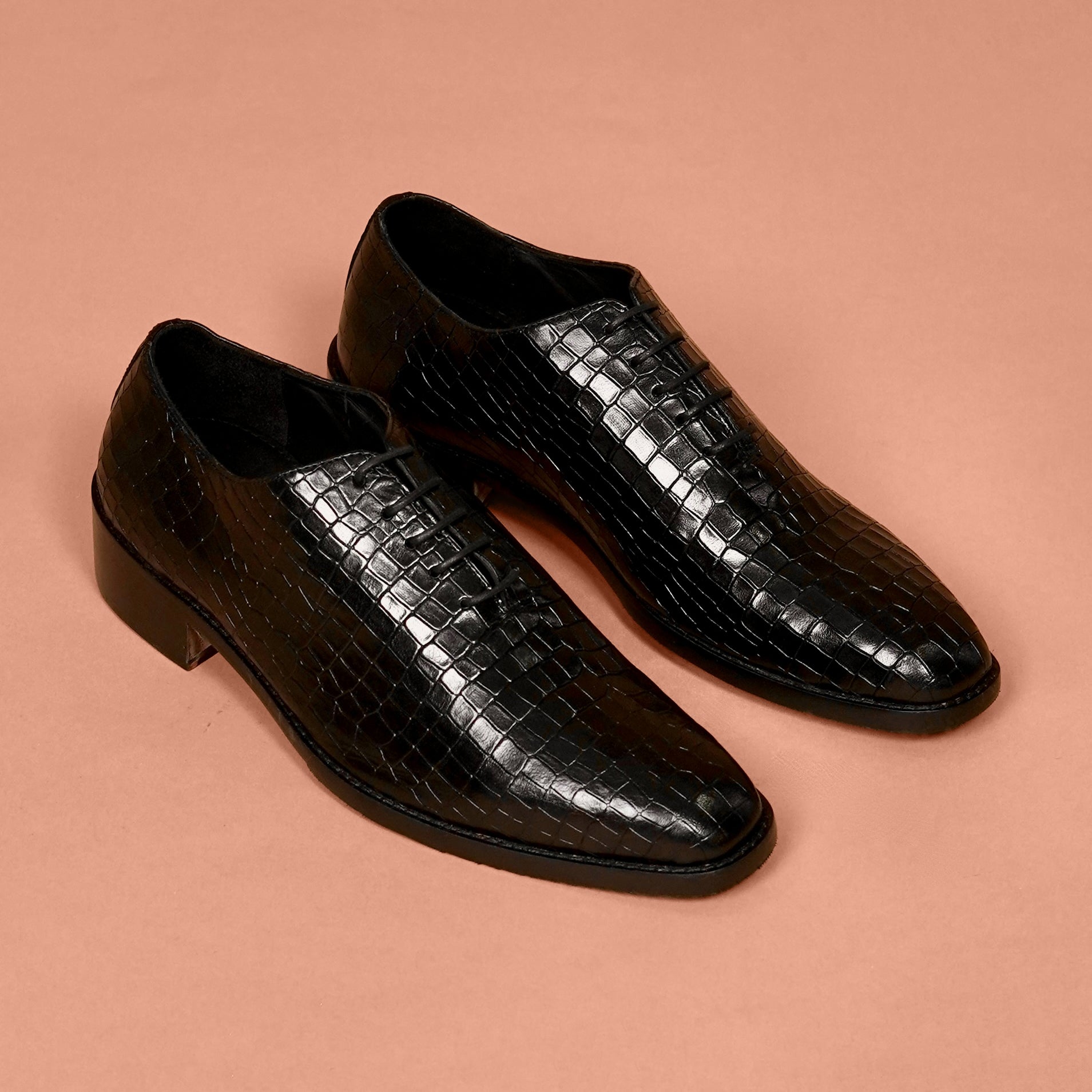 Caro Croco – Black Croc-Embossed Leather Oxford