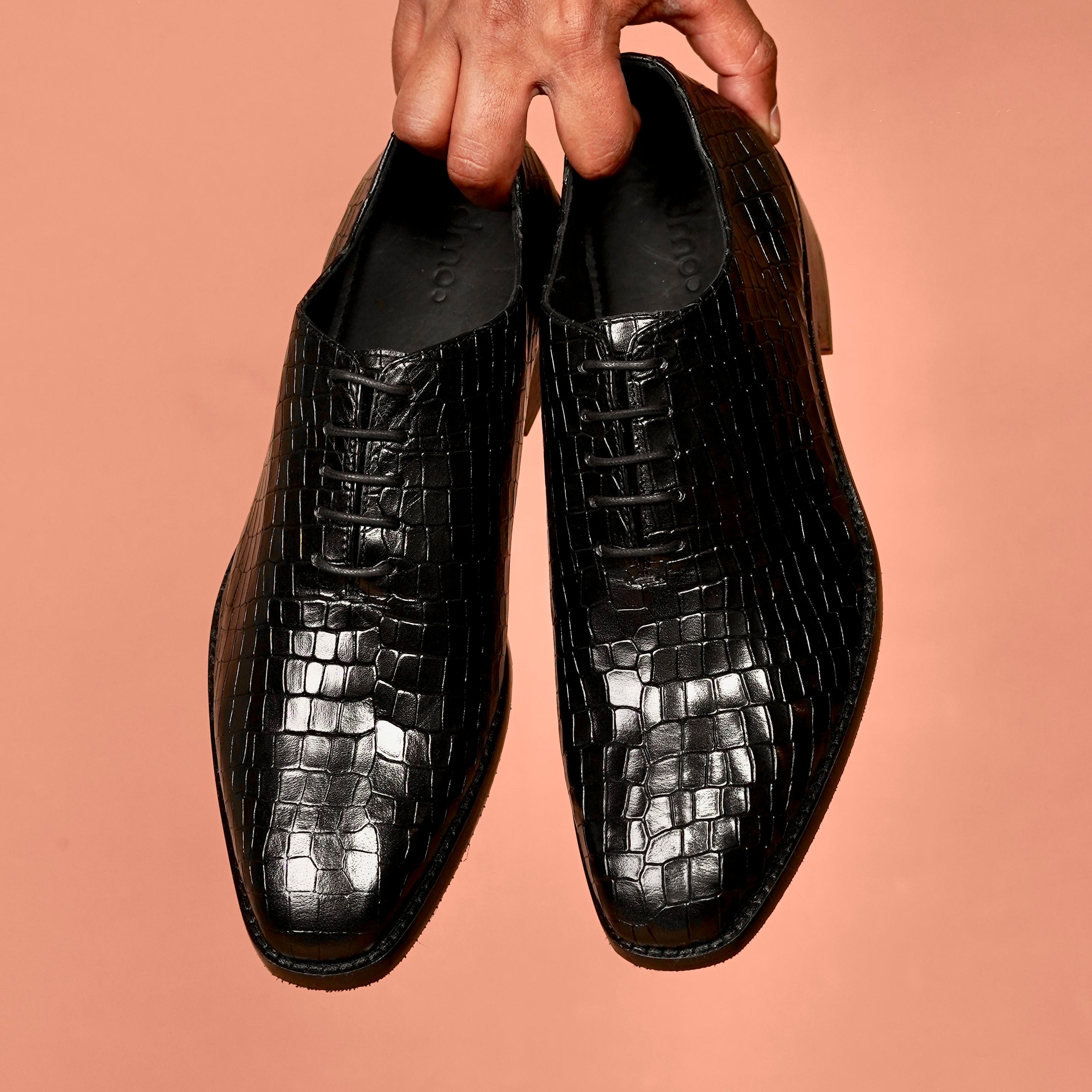Caro Croco – Black Croc-Embossed Leather Oxford