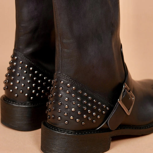 Close Two-tone black leather women's boots