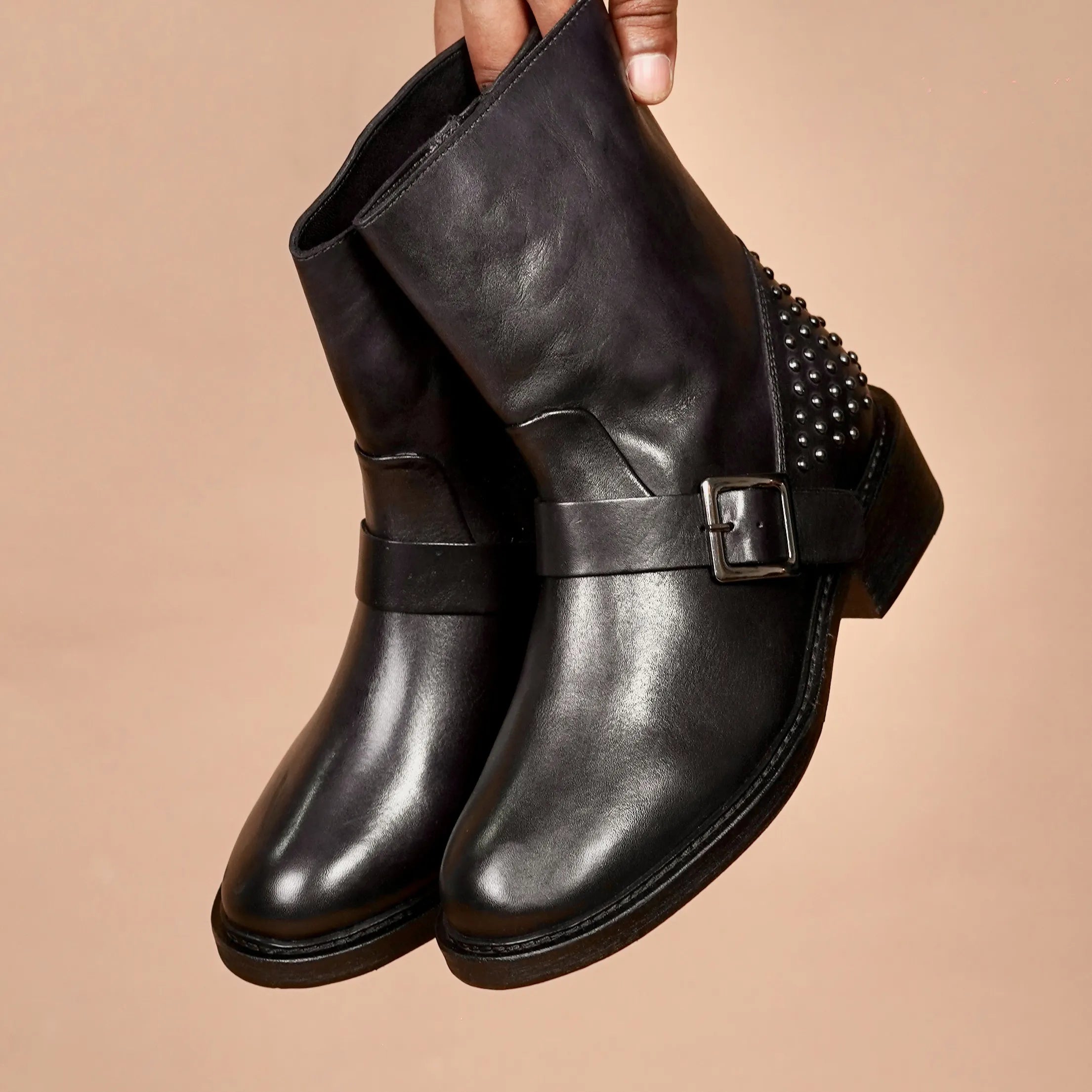 Top Two-tone black leather women's boots