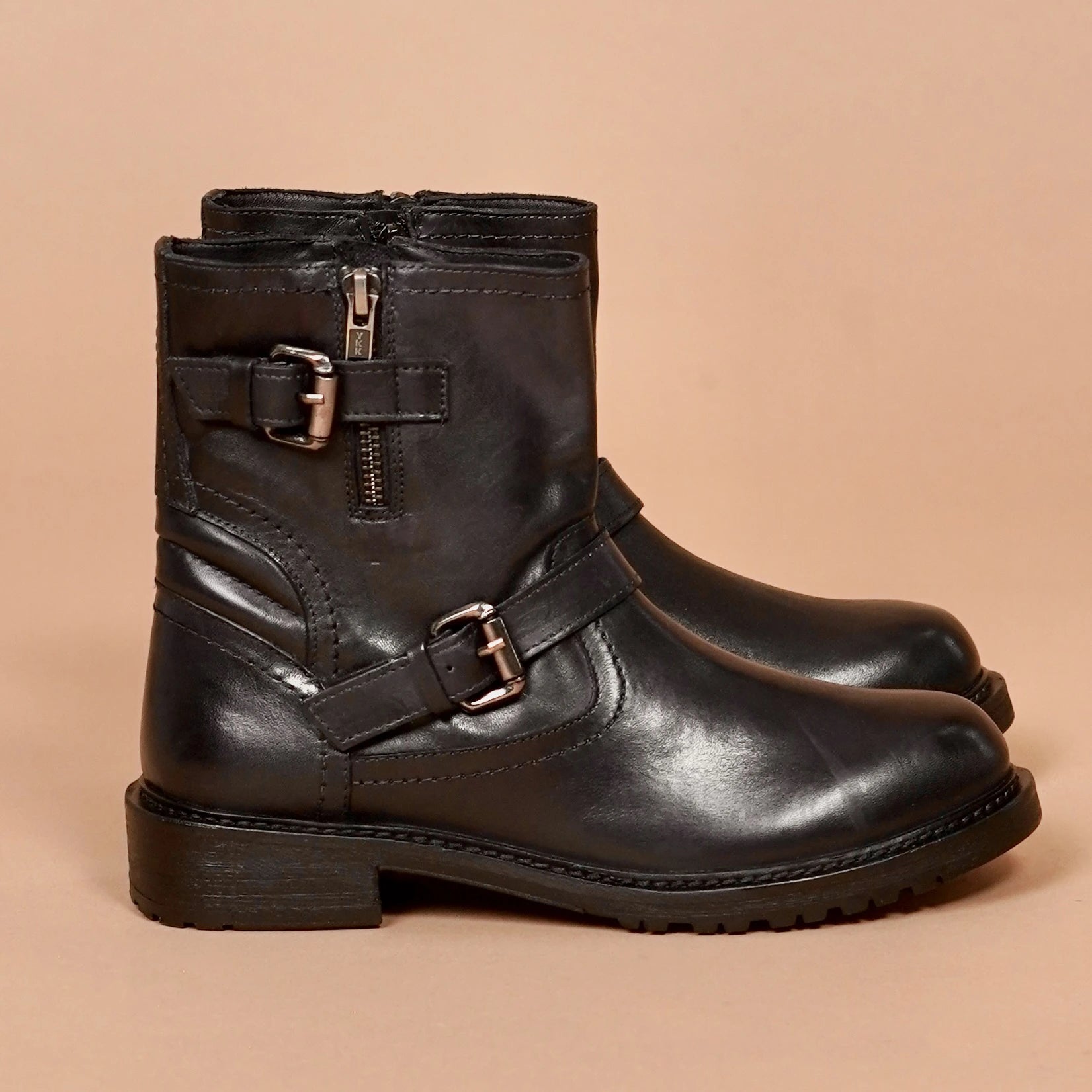Side zip black women boots for daily and edgy wear