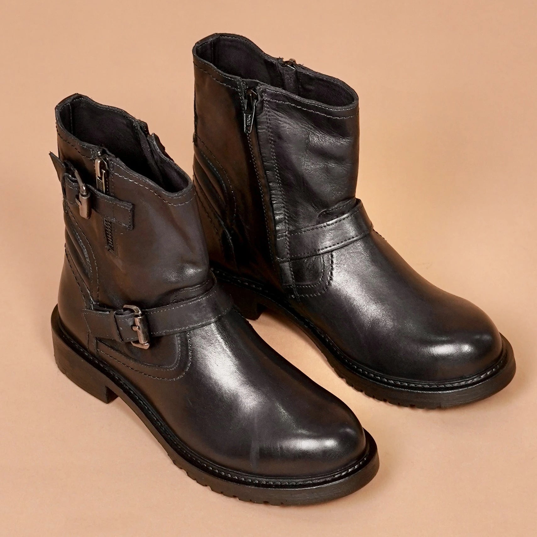 Stivali Donno Caro Fibio black leather biker boots for women