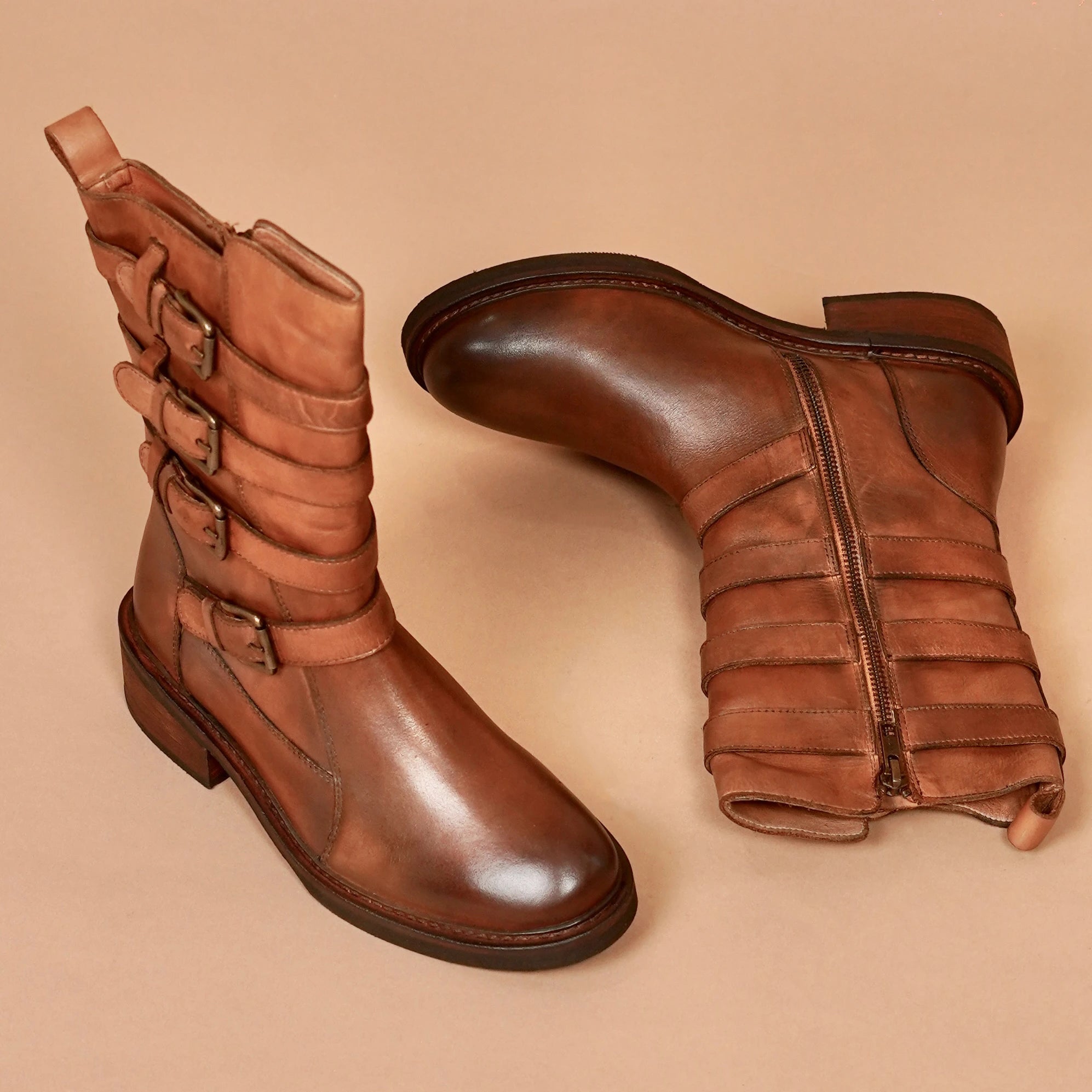 Buckled women’s boots with zip closure – dmodot