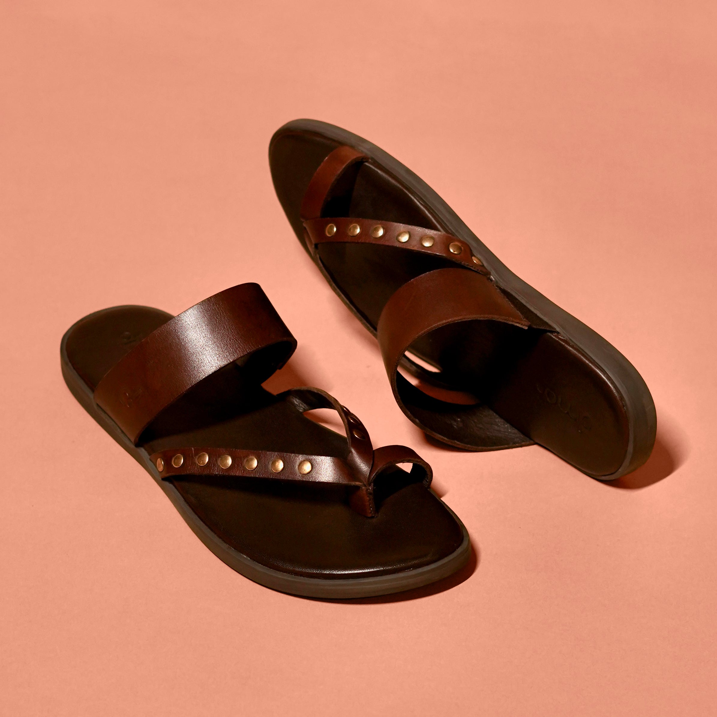 Pelle Scuro Riveto – Riveted Dark Brown Leather Toe Loop Slider