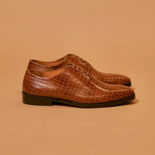 Side profile of Caro Croco Umber