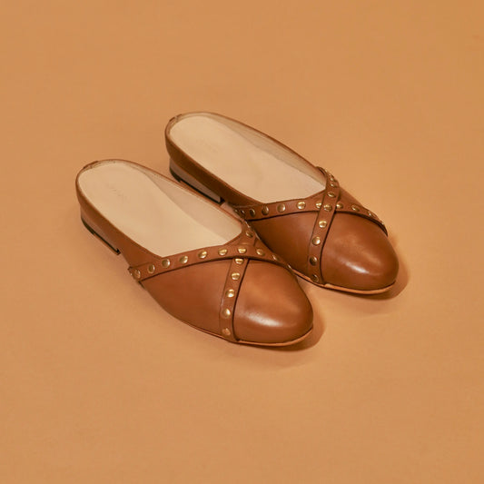 Brown leather mule for women