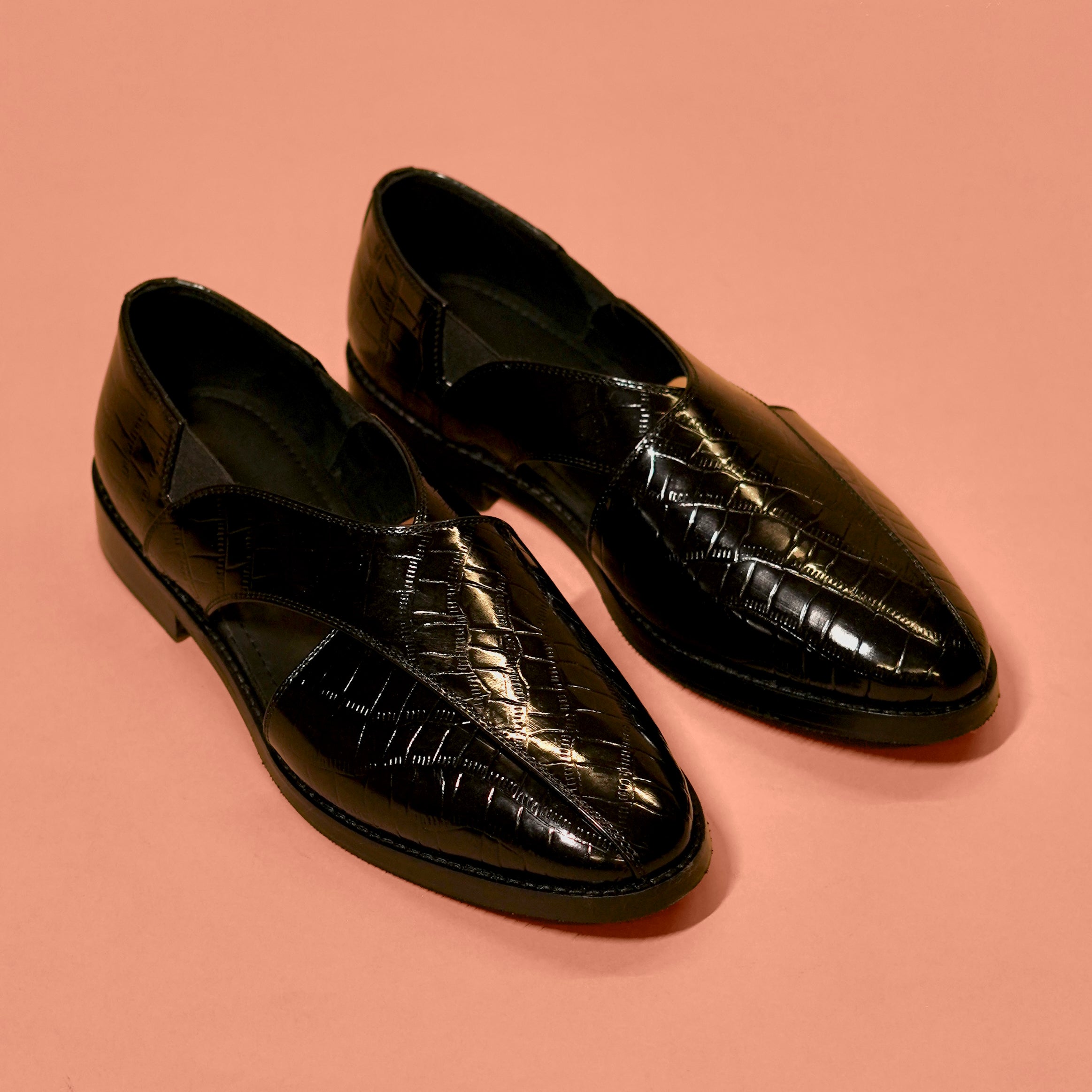 Pesha Croco – Black Crocodile-Embossed Leather Peshawari