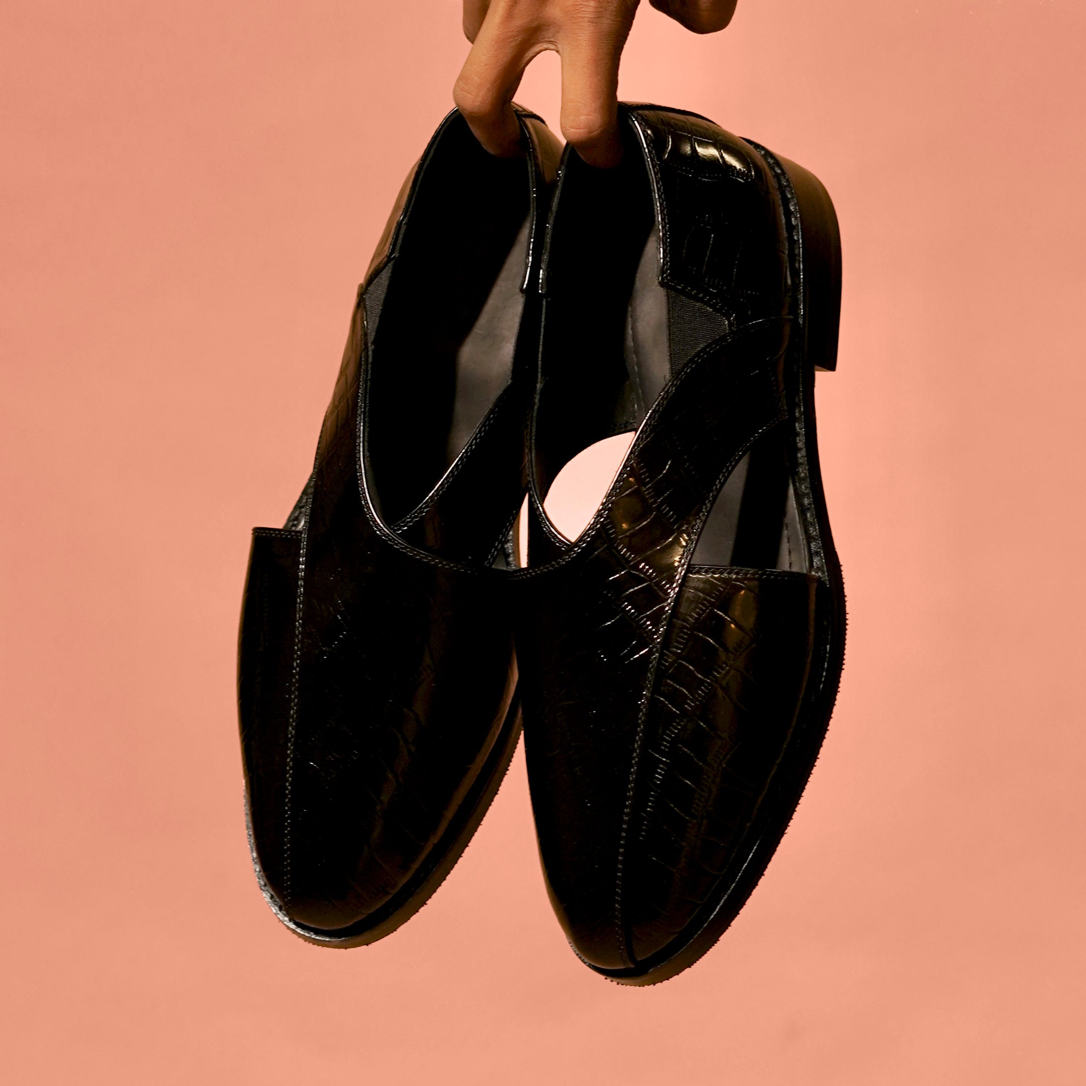 Pesha Croco – Black Crocodile-Embossed Leather Peshawari