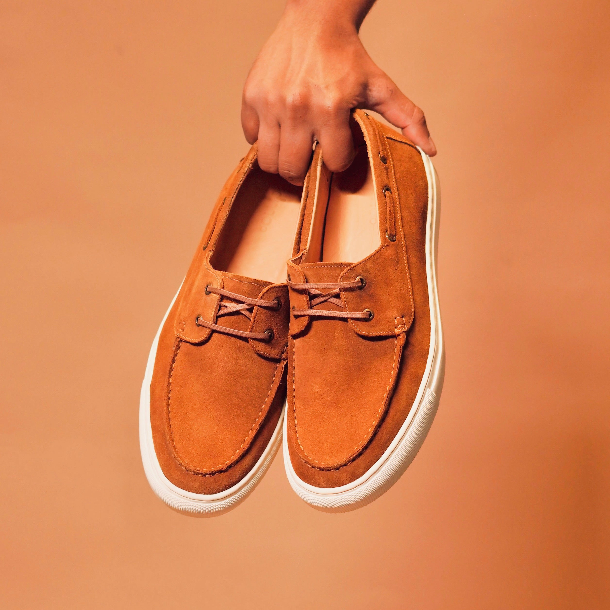 Top angle of Barco Tobacco showcasing minimalistic design