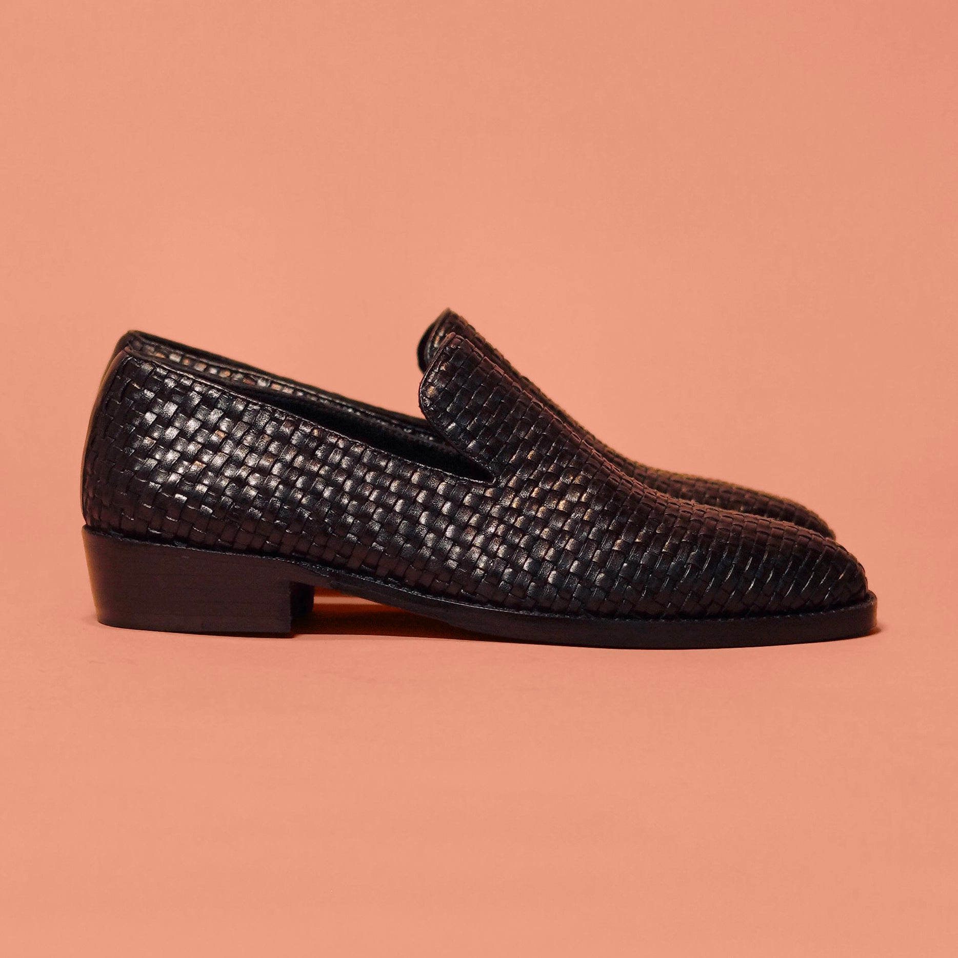 Cubano Tesso Nero | Black handwoven leather loafers