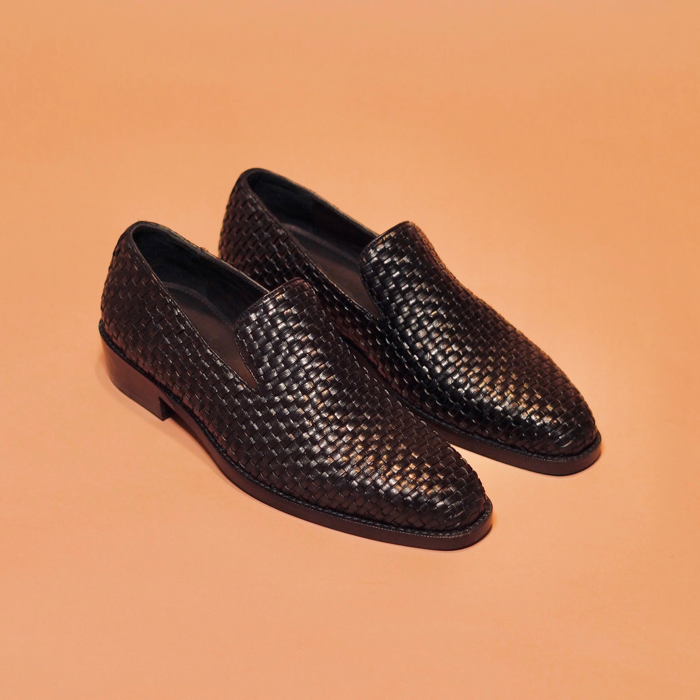 Top view of Cubano Tesso Nero displaying the overall craftsmanship