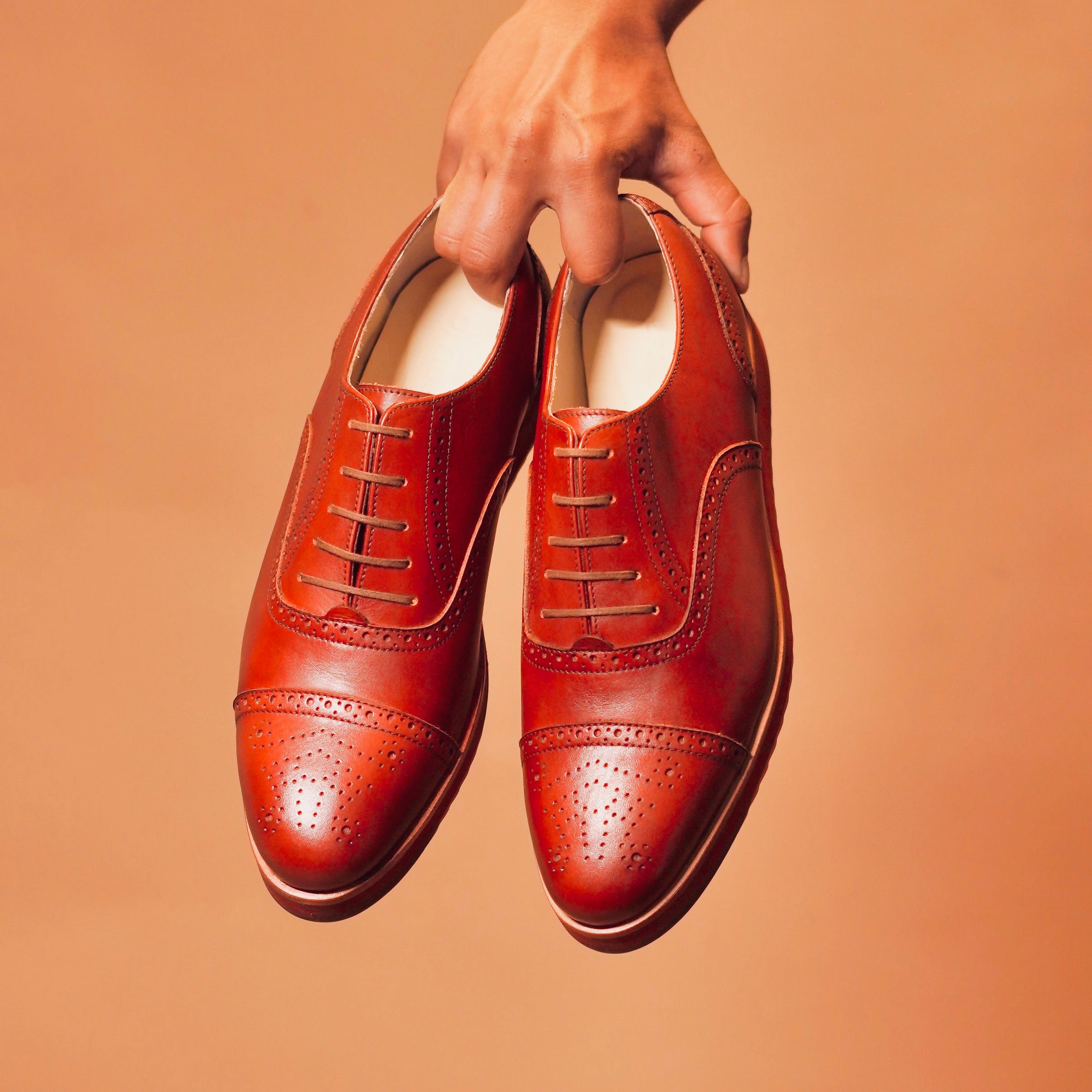 Front view of Alto Bruno emphasizing the chunky EVA sole