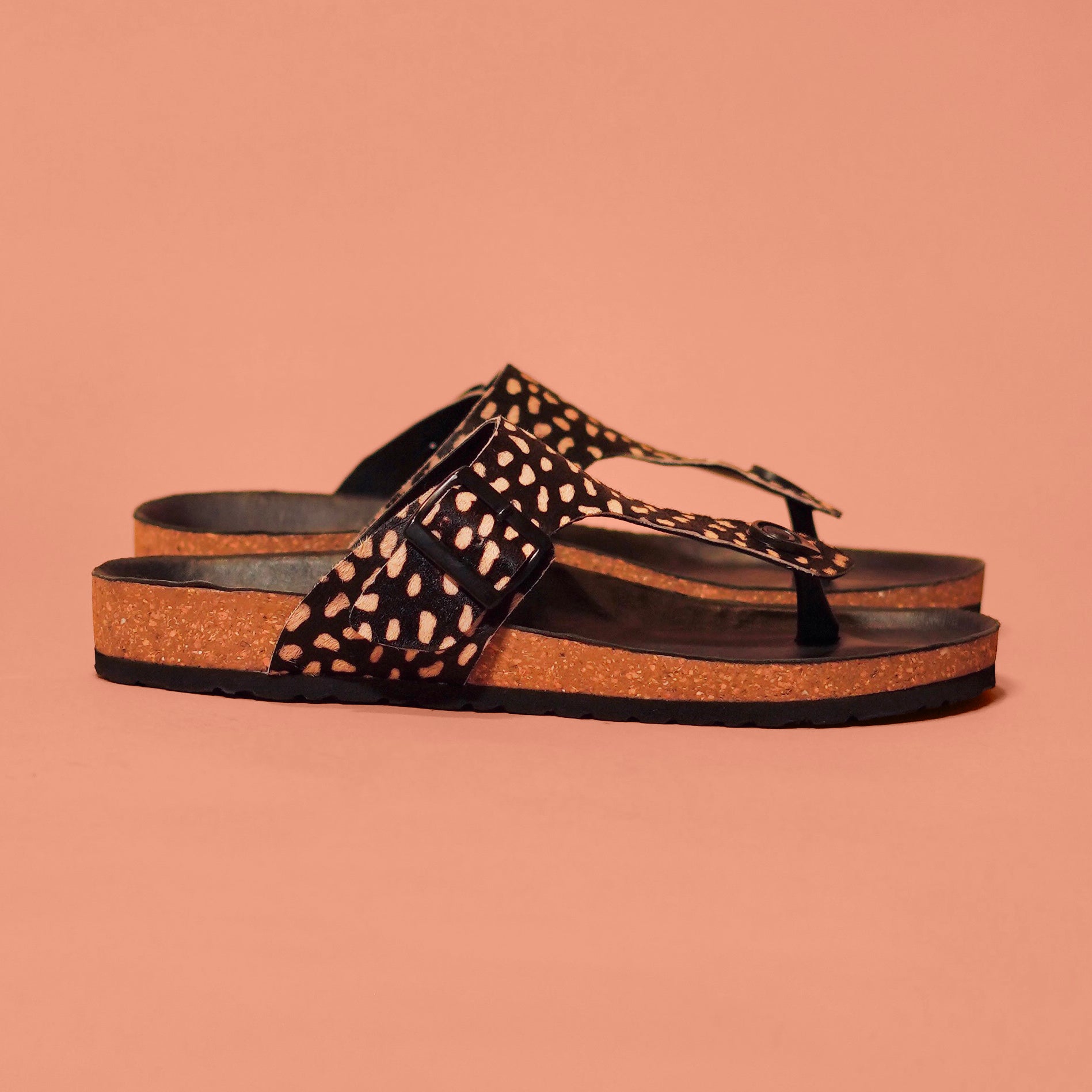 Pelle Corko Leopardo | Black leopard print cork chappals