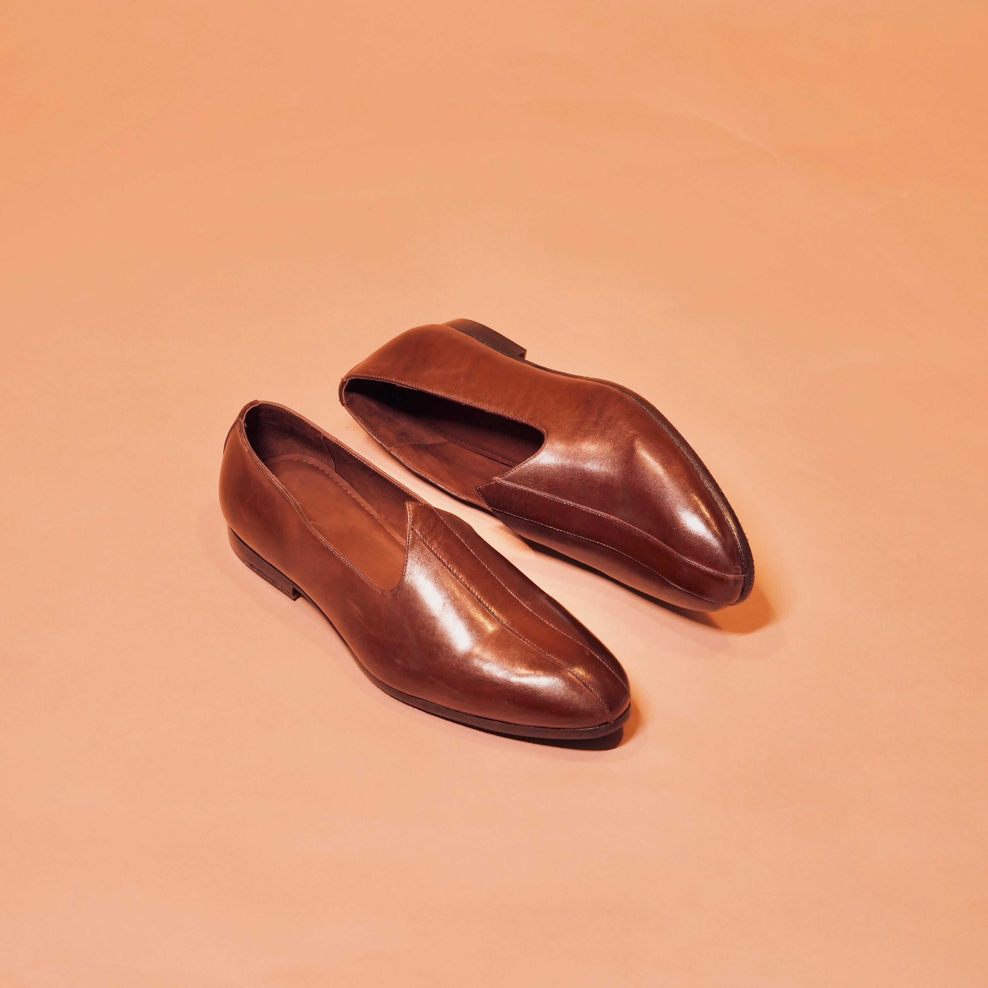 Top view of Ethnico Chocolato highlighting its minimalistic style