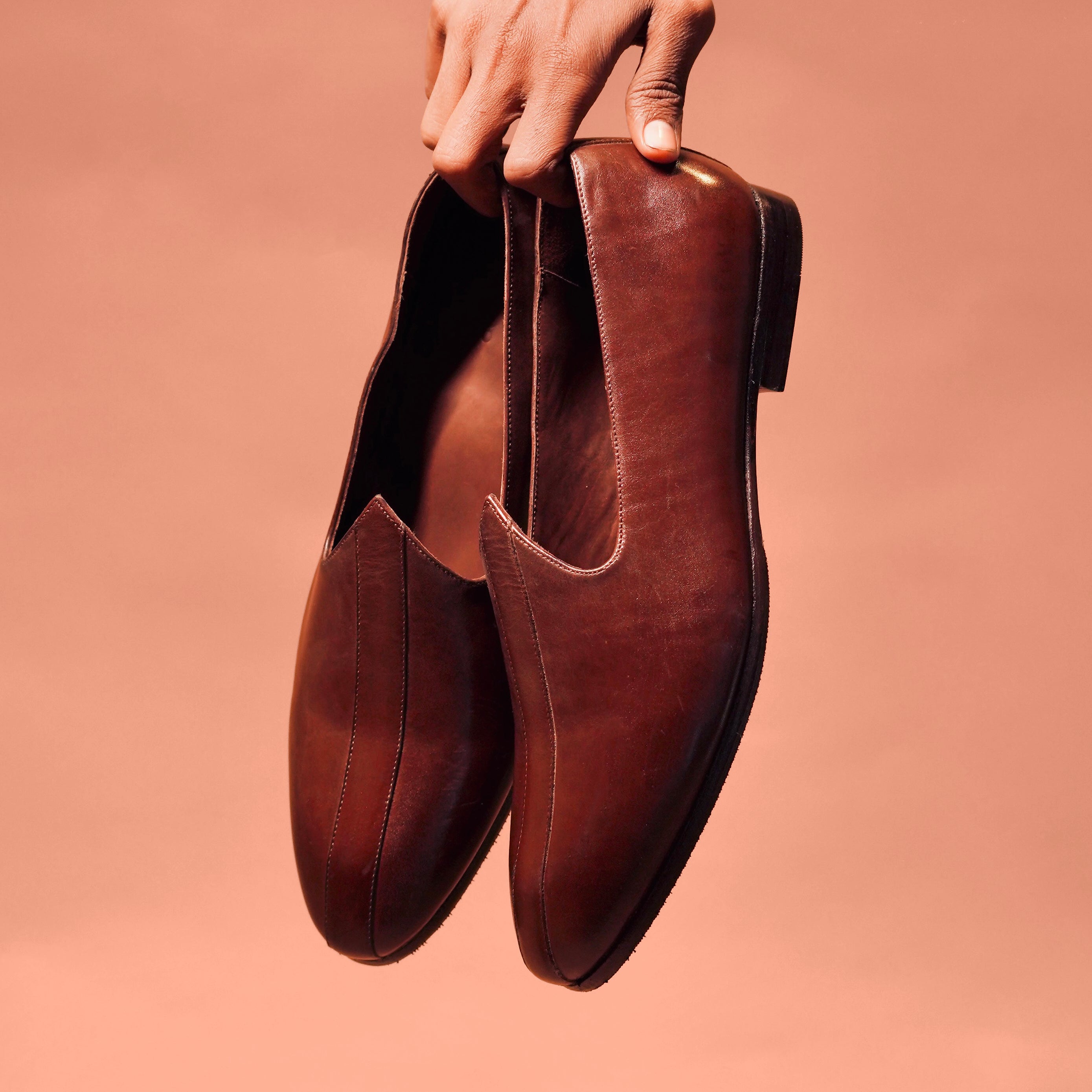 Ethnico Chocolato | Brown full-grain leather mojris