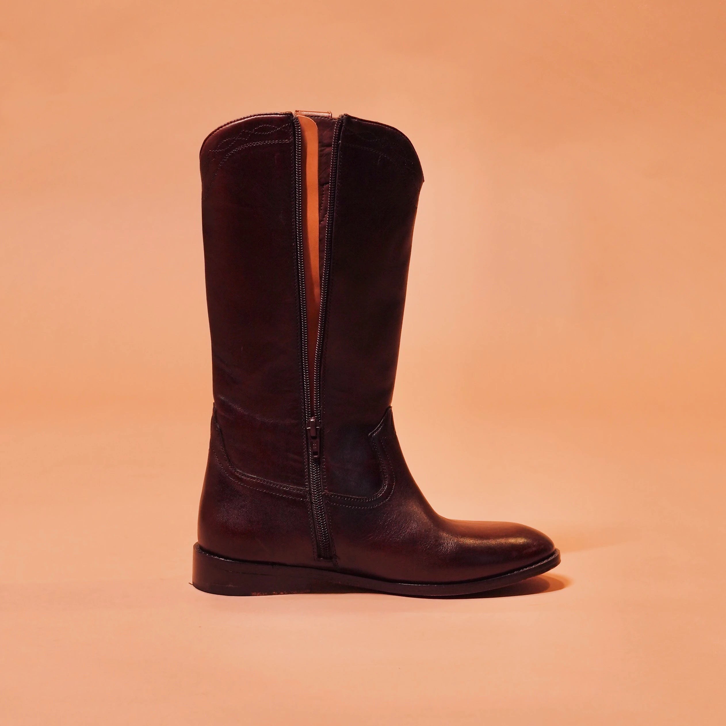 Premium handcrafted leather boots India