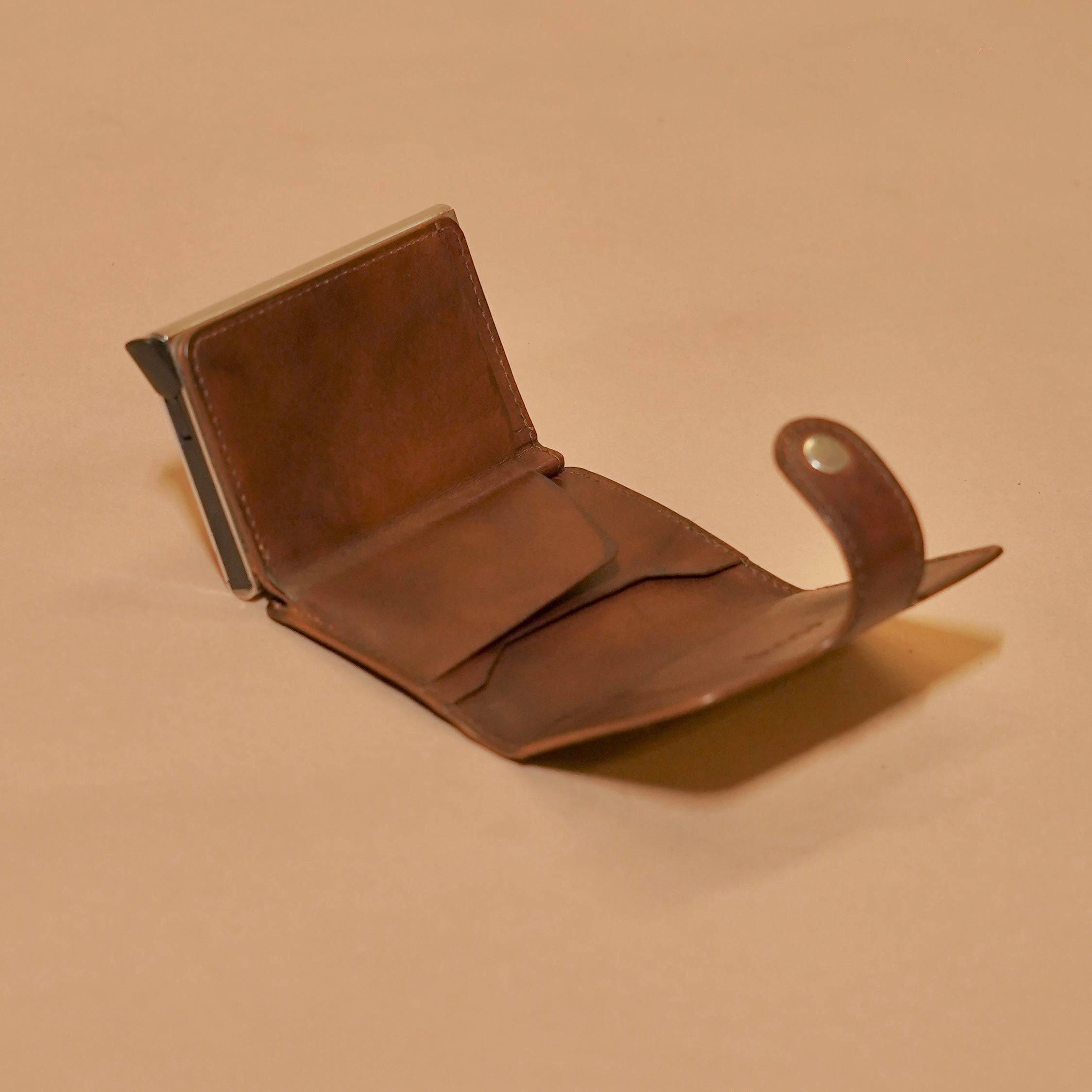 Handcrafted men’s leather wallet detail