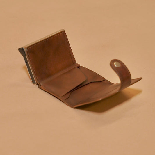 Handcrafted men’s leather wallet detail