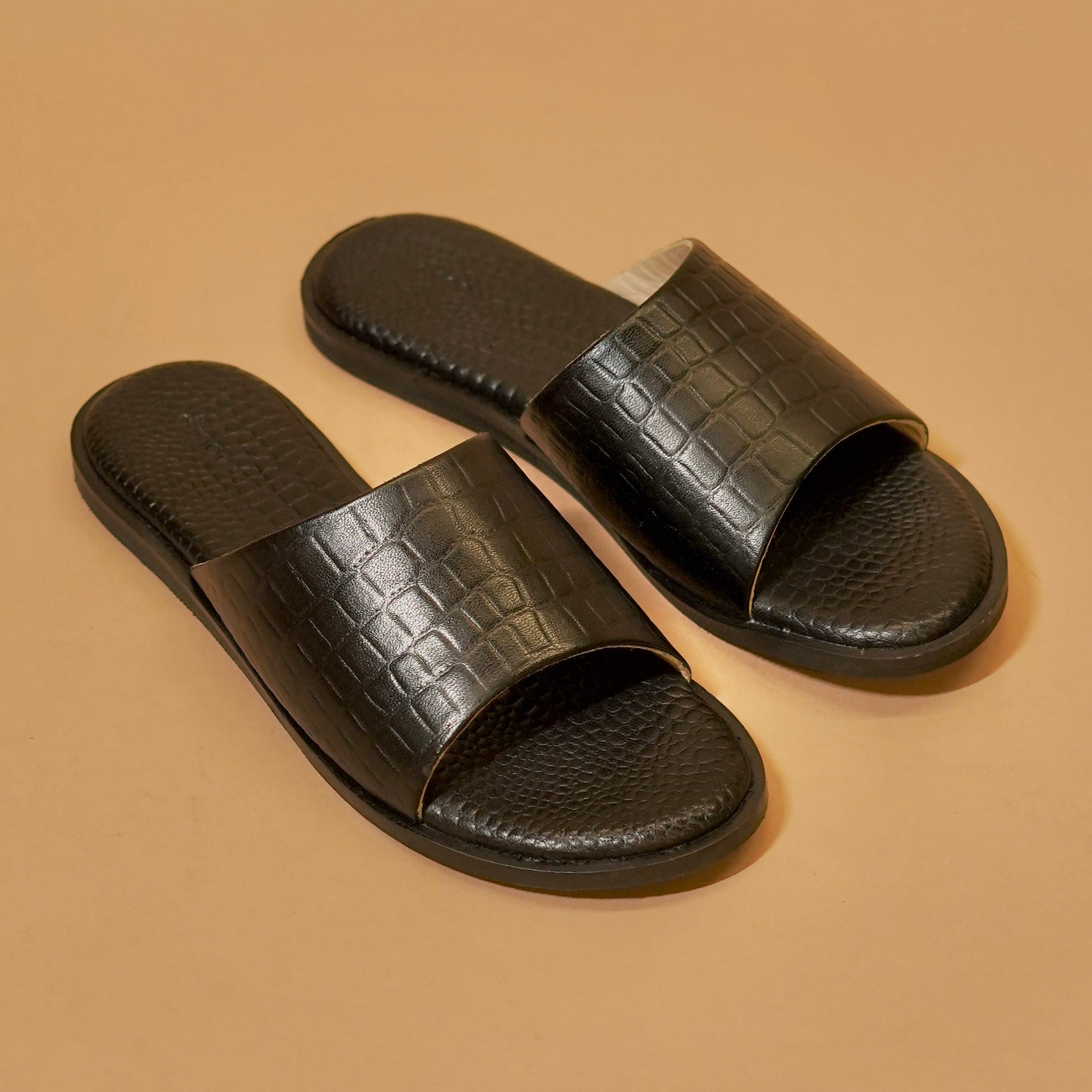Black croc print slider