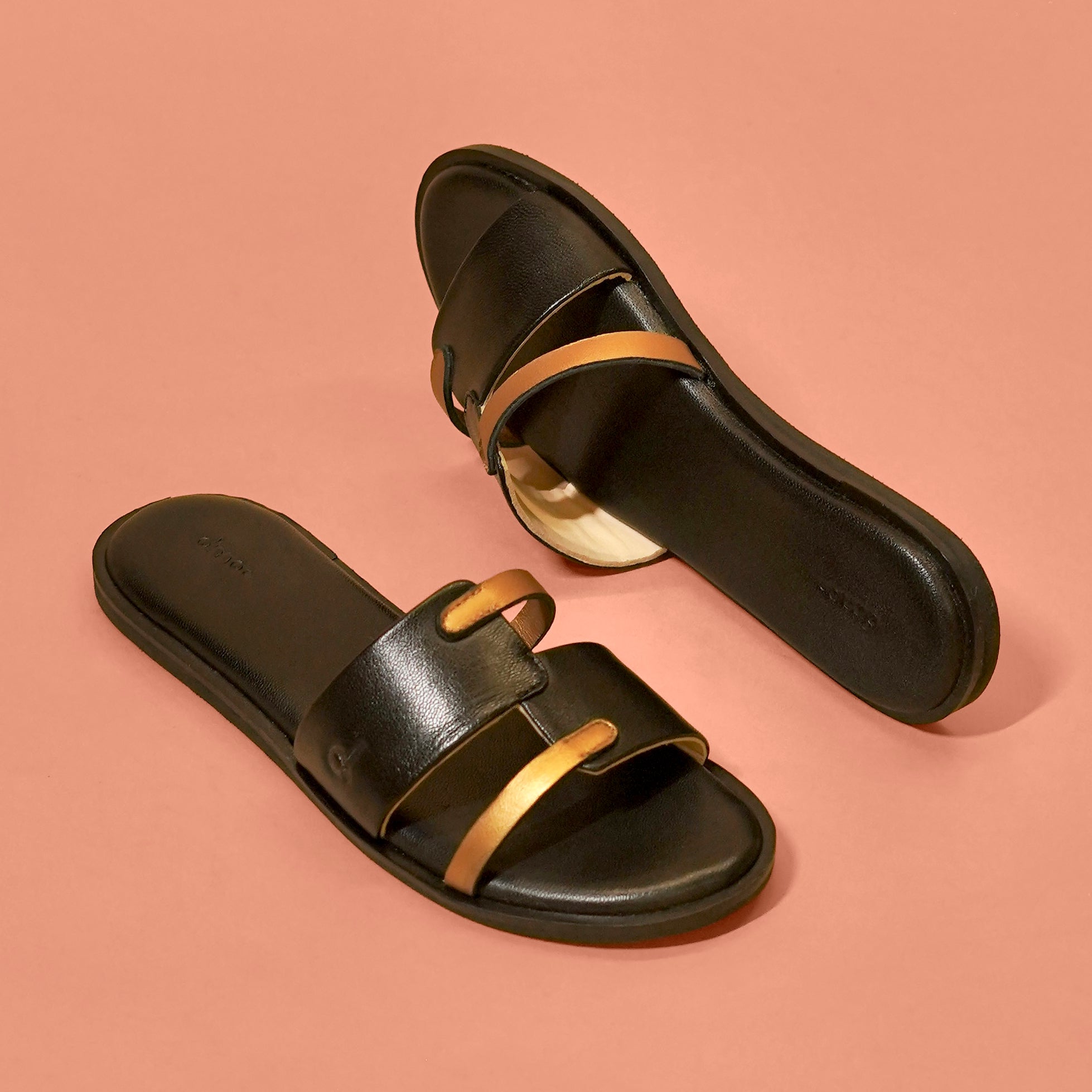 Pelle Oro – Women’s Black & Copper Leather Chappal