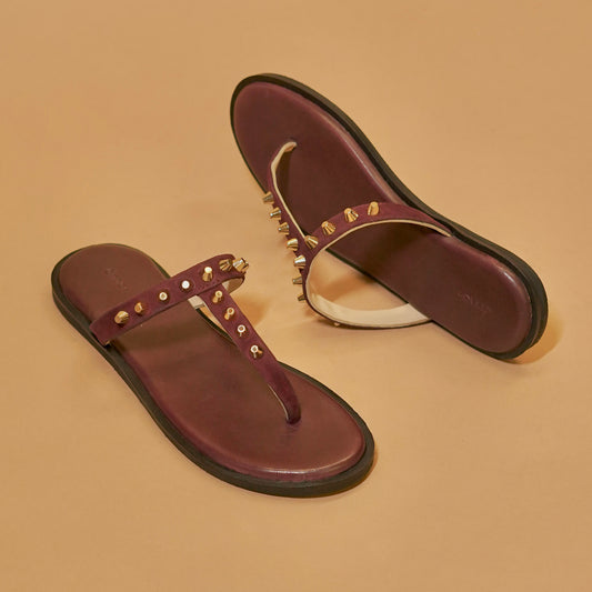  3/4 view of Pelle Lume Viola