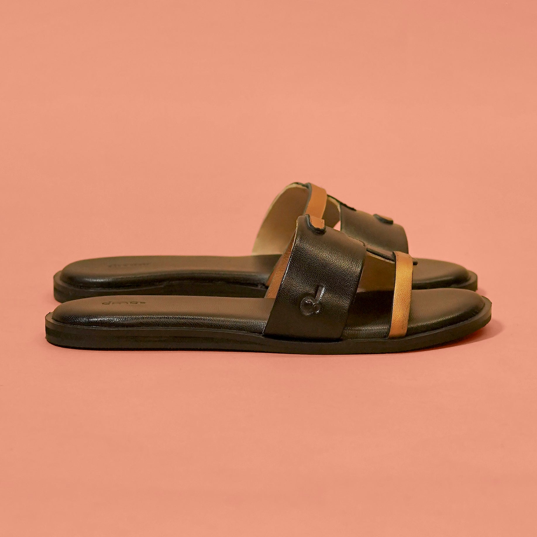 Pelle Oro – Women’s Black & Copper Leather Chappal