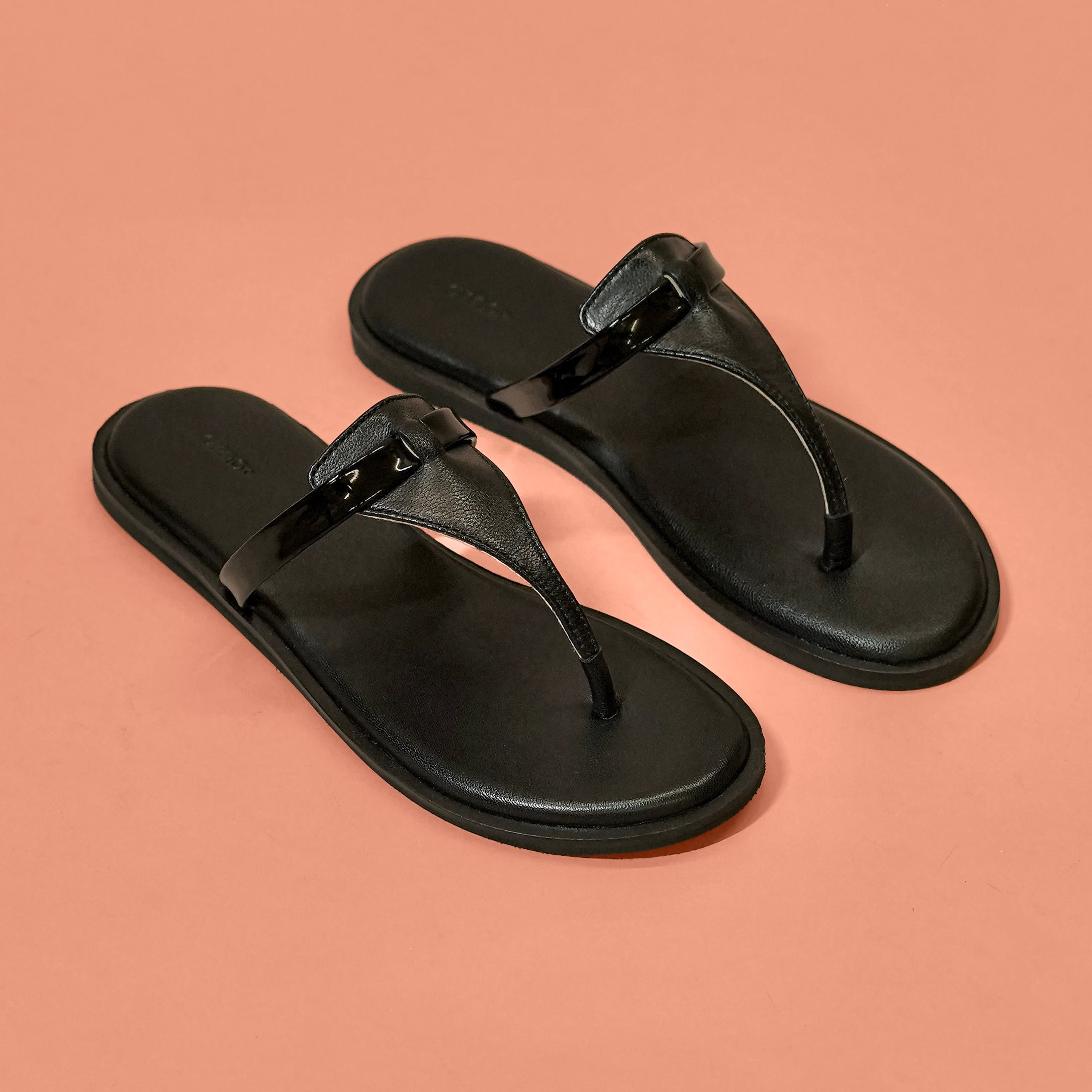 Pelle Linea Nero – Women’s Black Leather Chappal
