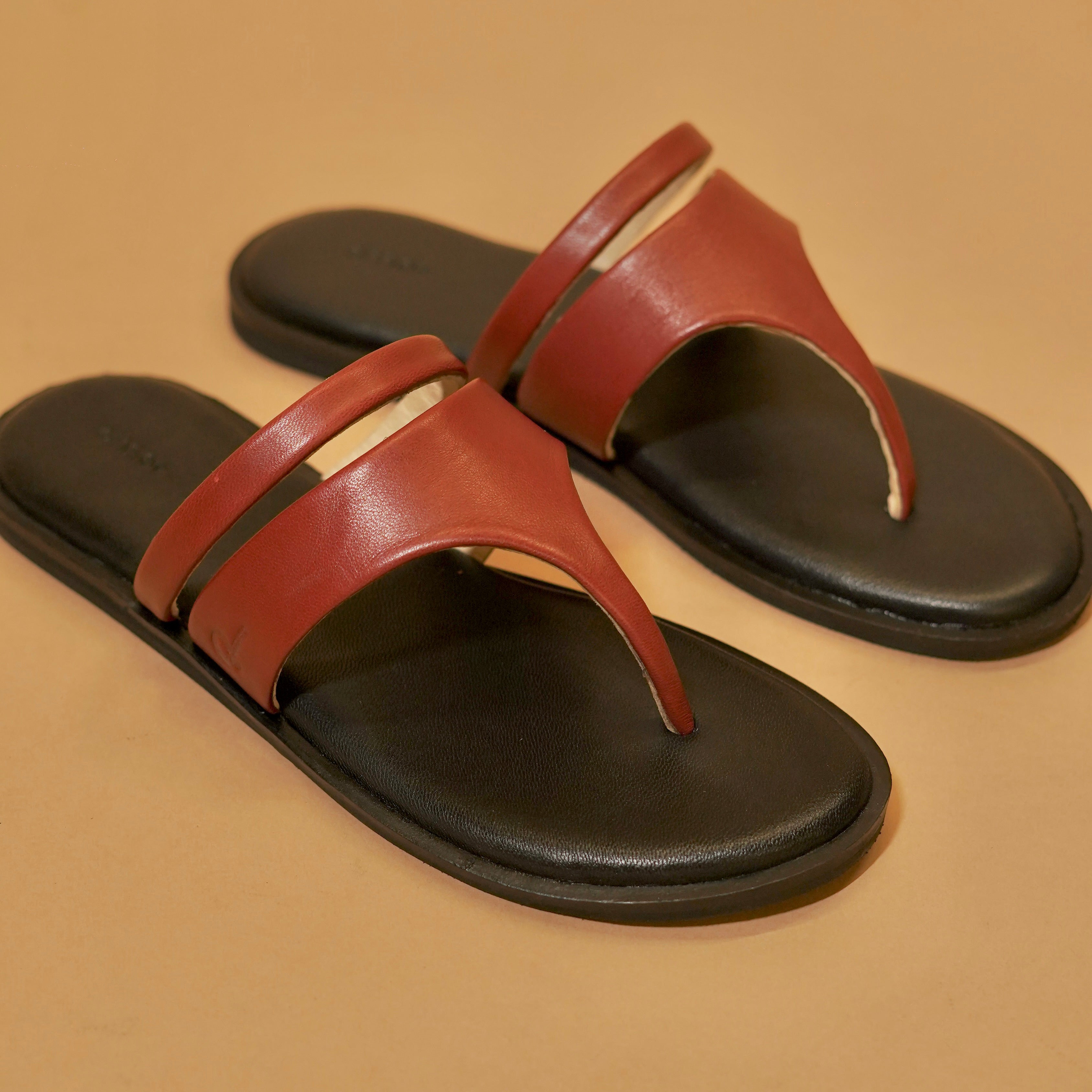 Footbed and stitching detail