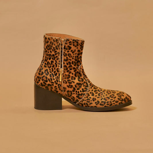 High-heeled leopard print hair-on leather boots