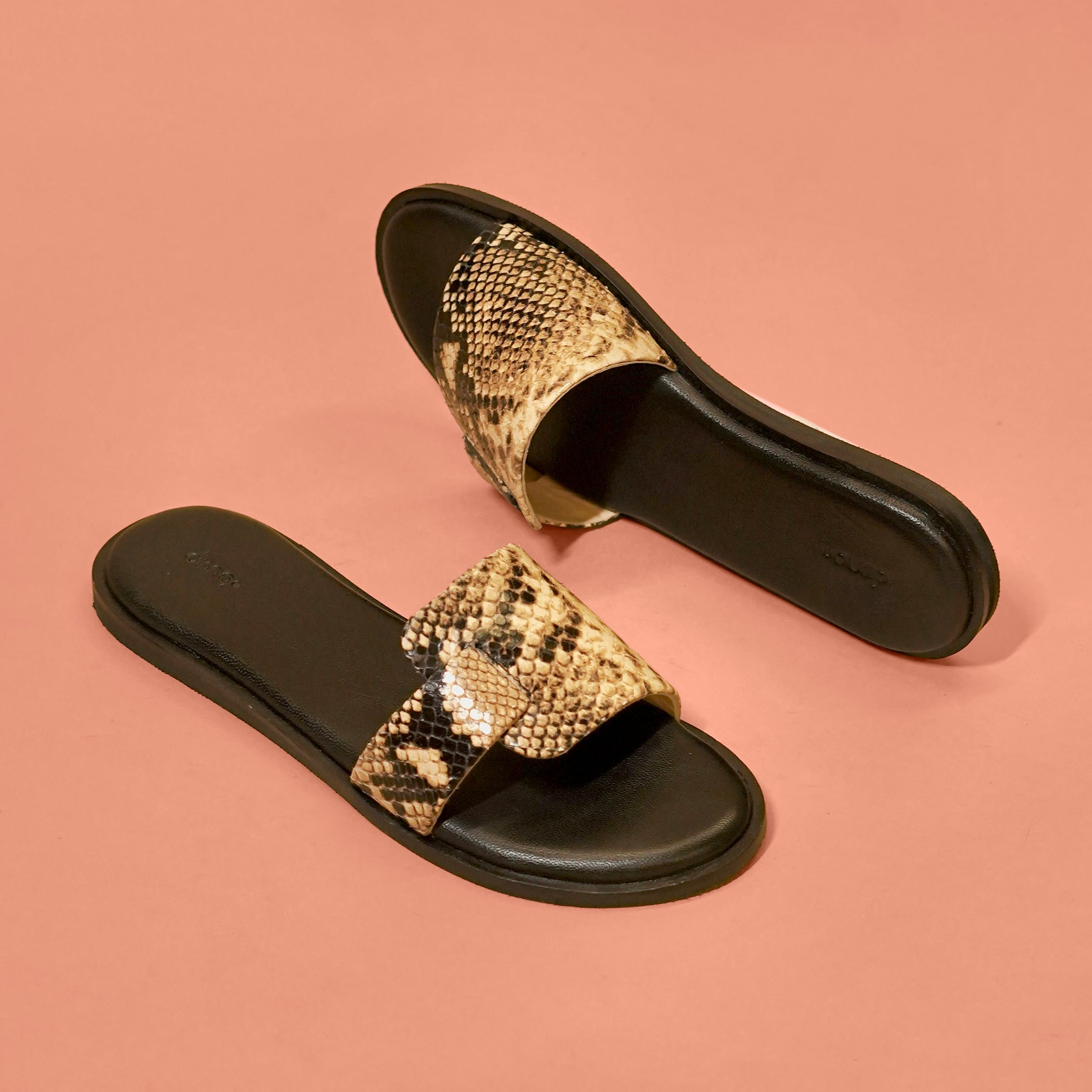 Pelle Pinone – Women’s Snake Print Leather Slider