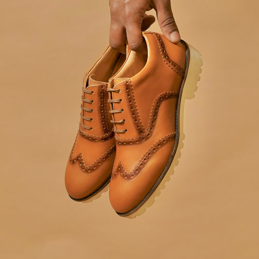 Classic leather brogue detailing