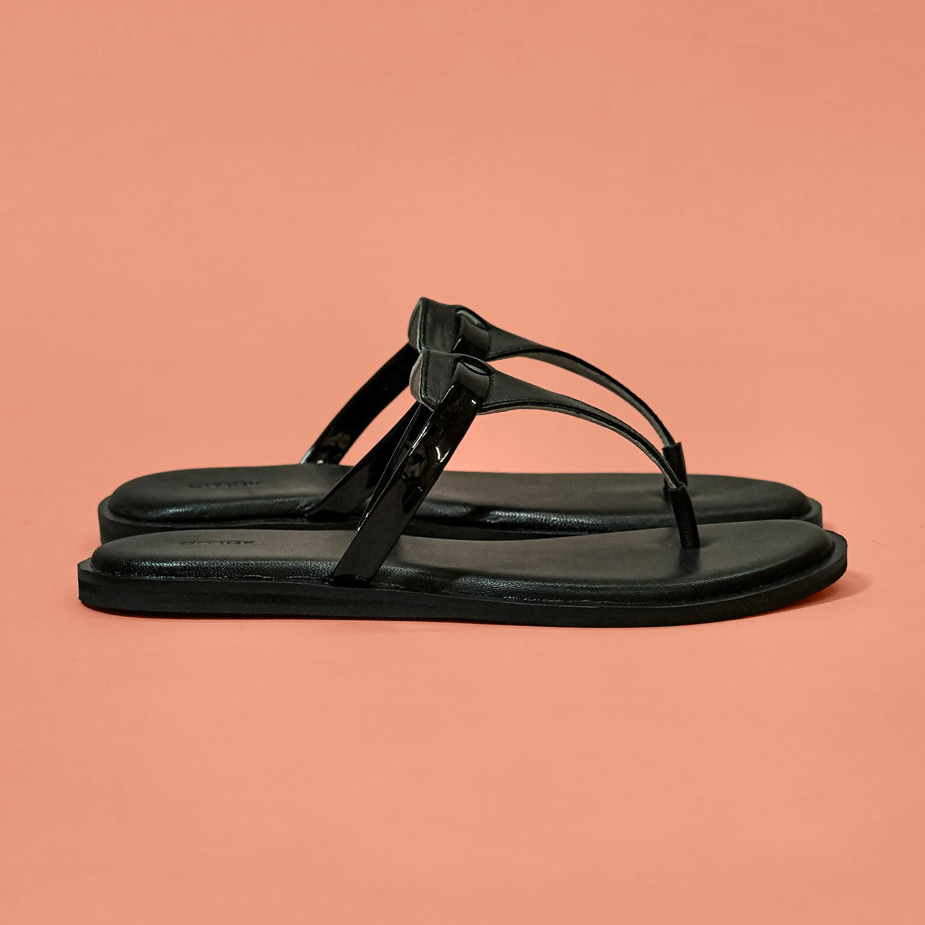 Pelle Linea Nero – Women’s Black Leather Chappal