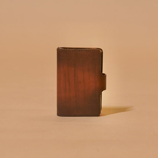 Side profile of Vaulto Ristretto wallet