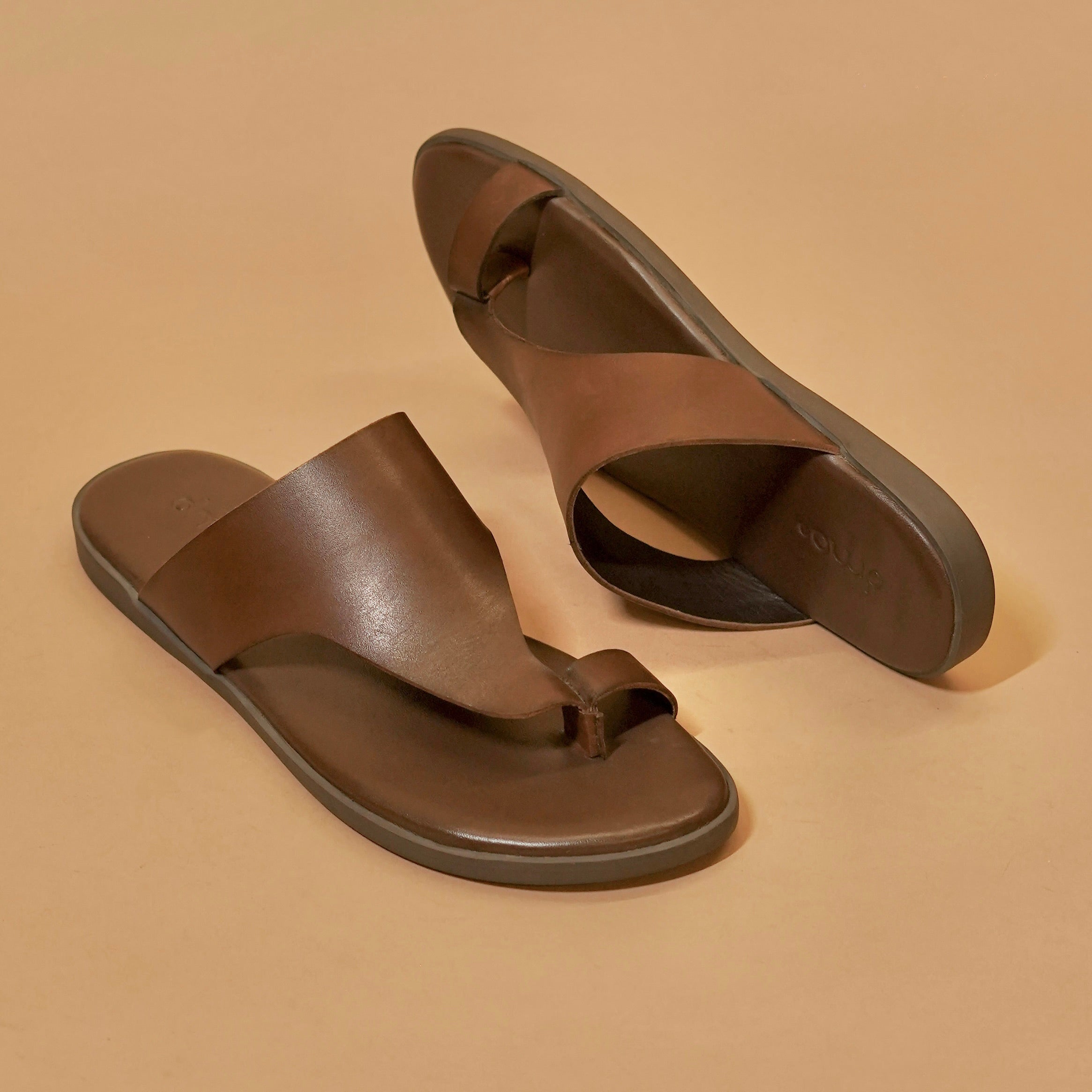 Pelle Moro – Dark Brown Leather Thumb-Loop Chappal