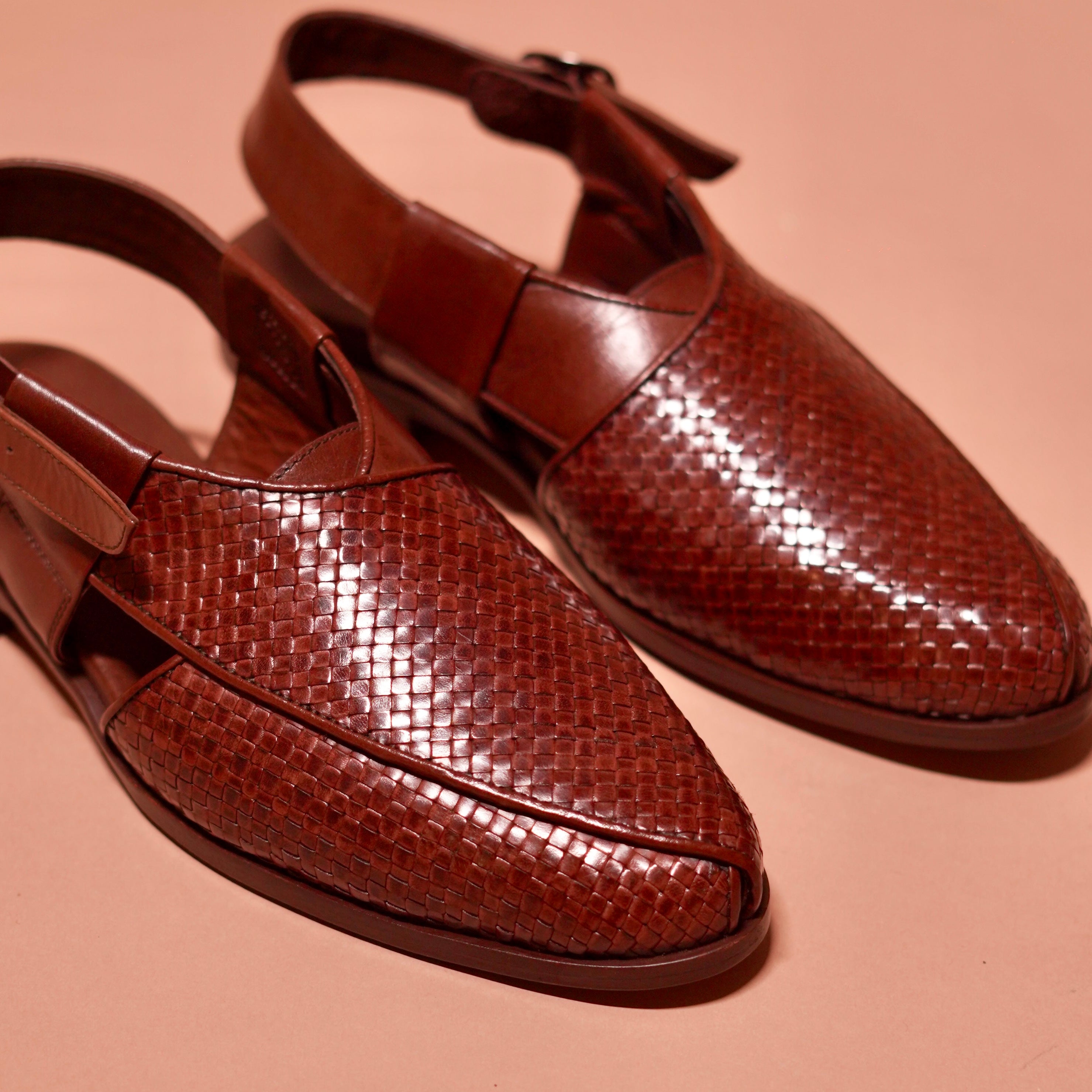 Pesha Marrone | Brown Weave leather Peshawaris