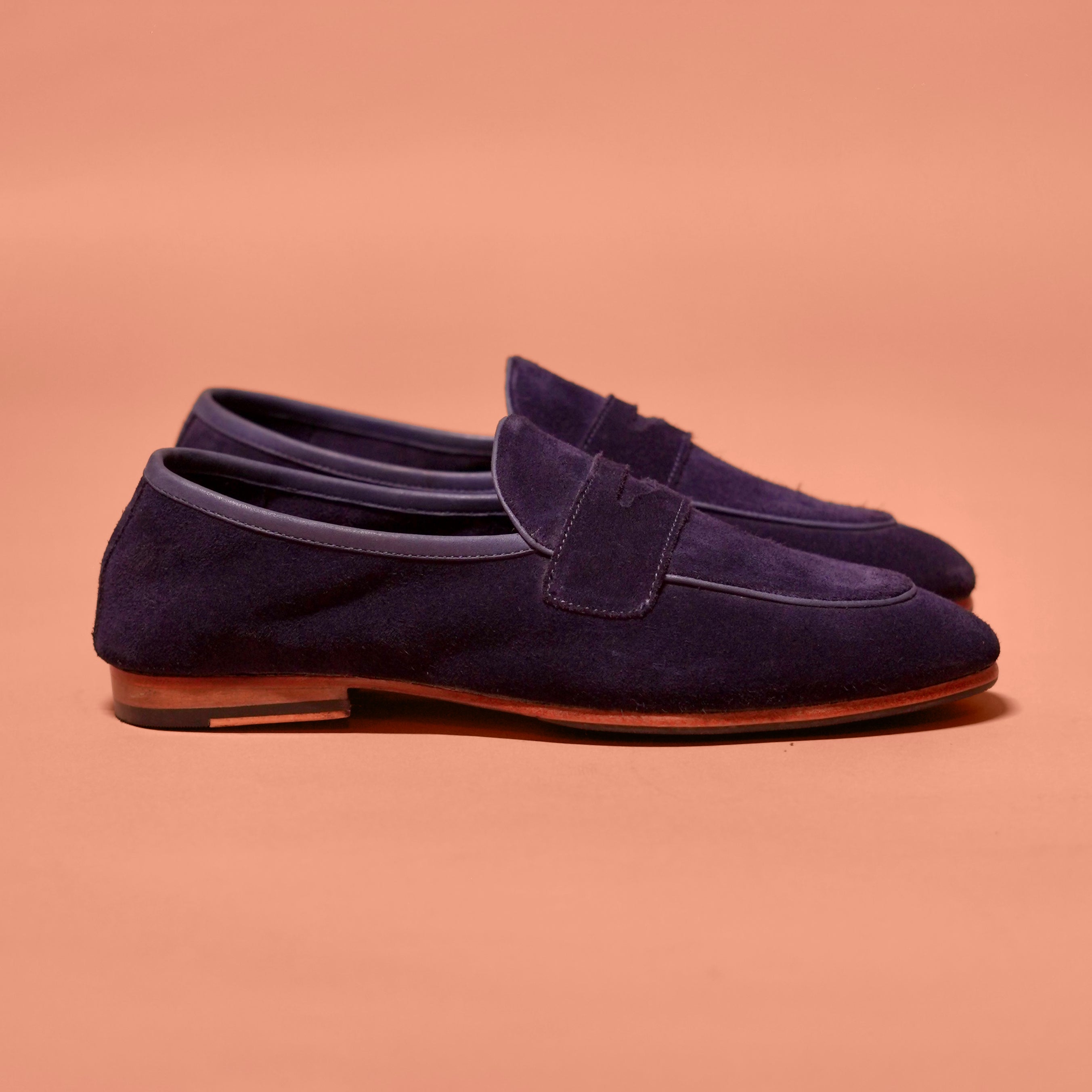 Flexo Azzurro | Deep navy flexible suede loafers