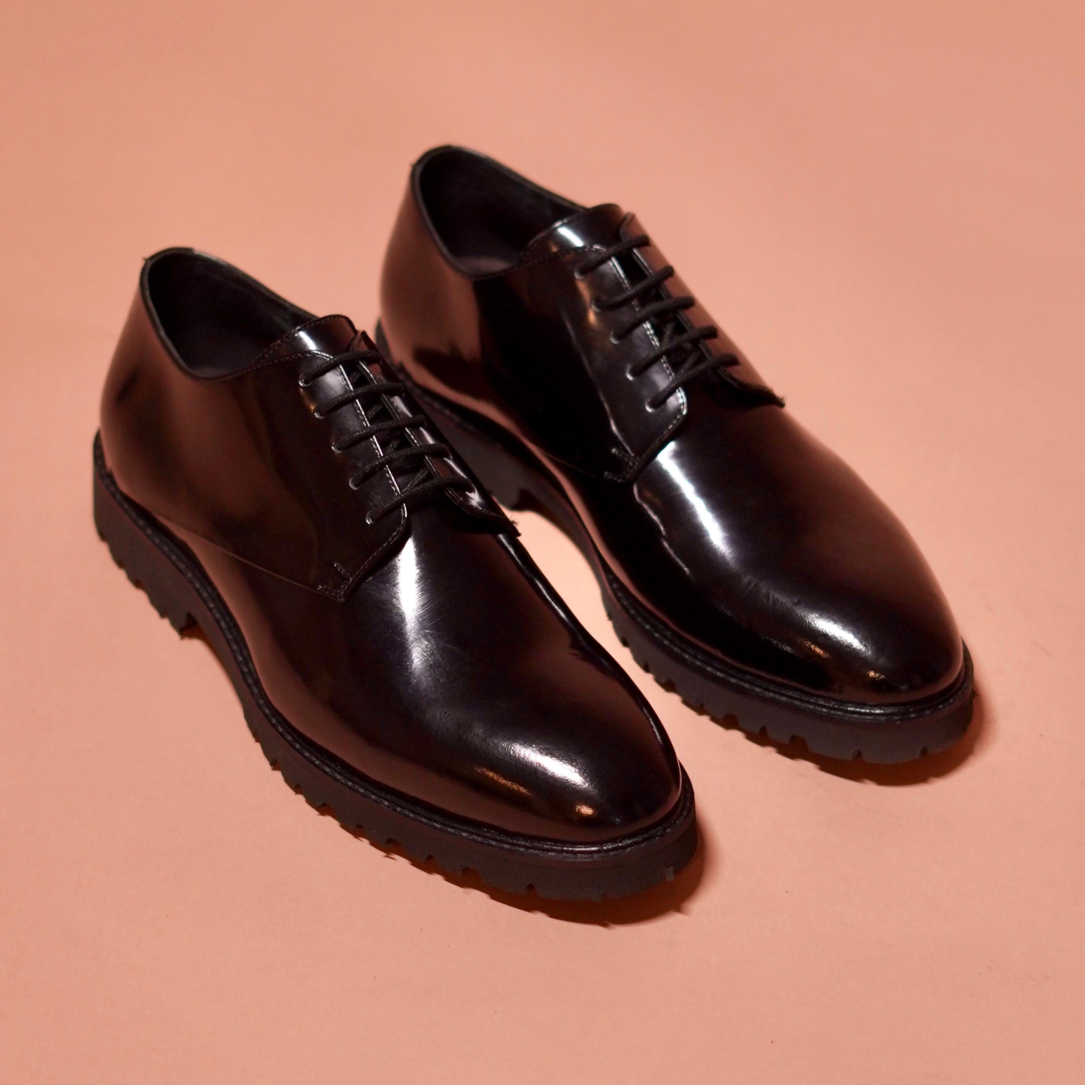 Somerso | Classic Shiny Black Lightweight Derbies