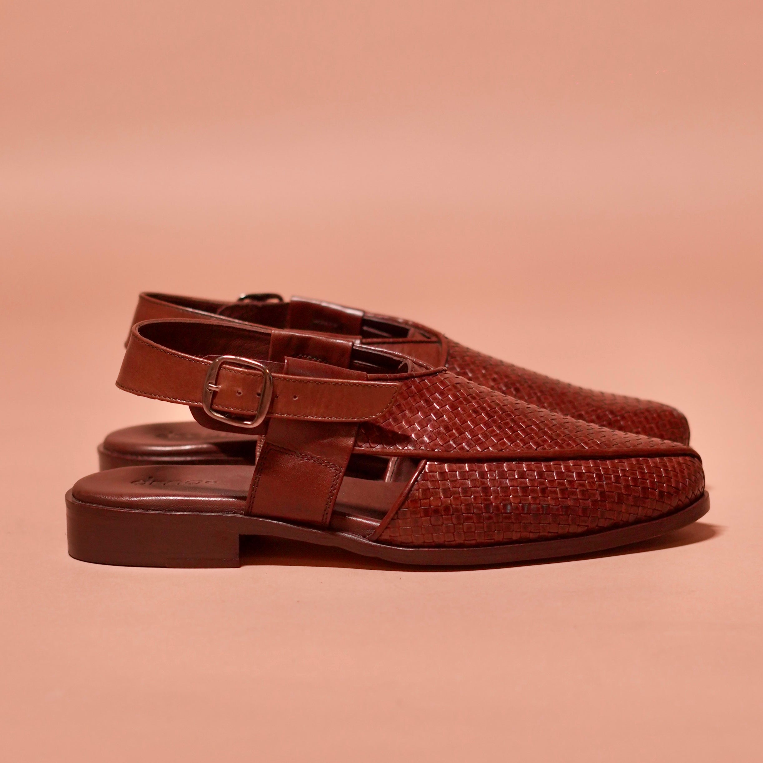 Pesha Marrone | Brown Weave leather Peshawaris