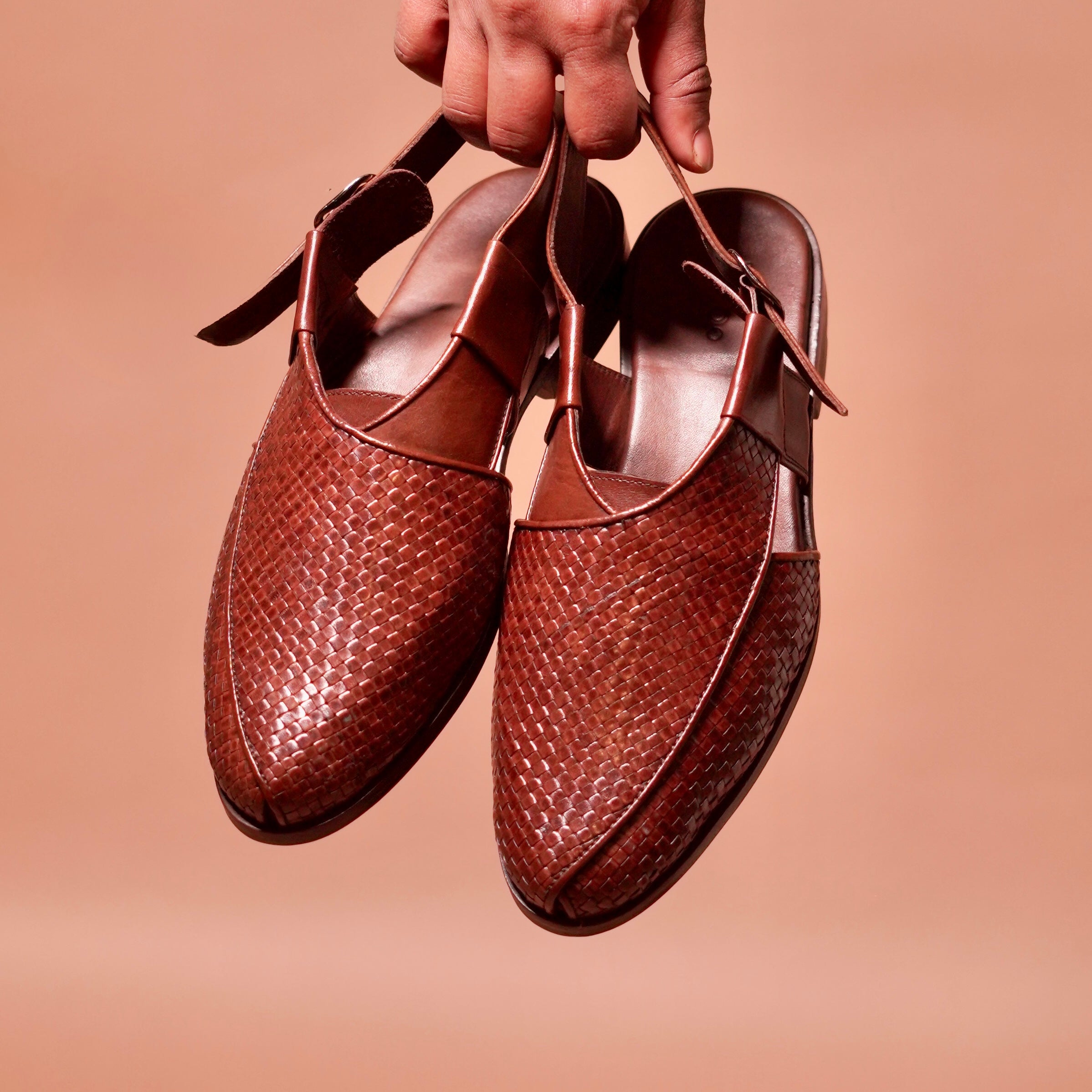 Pesha Marrone | Brown Weave leather Peshawaris